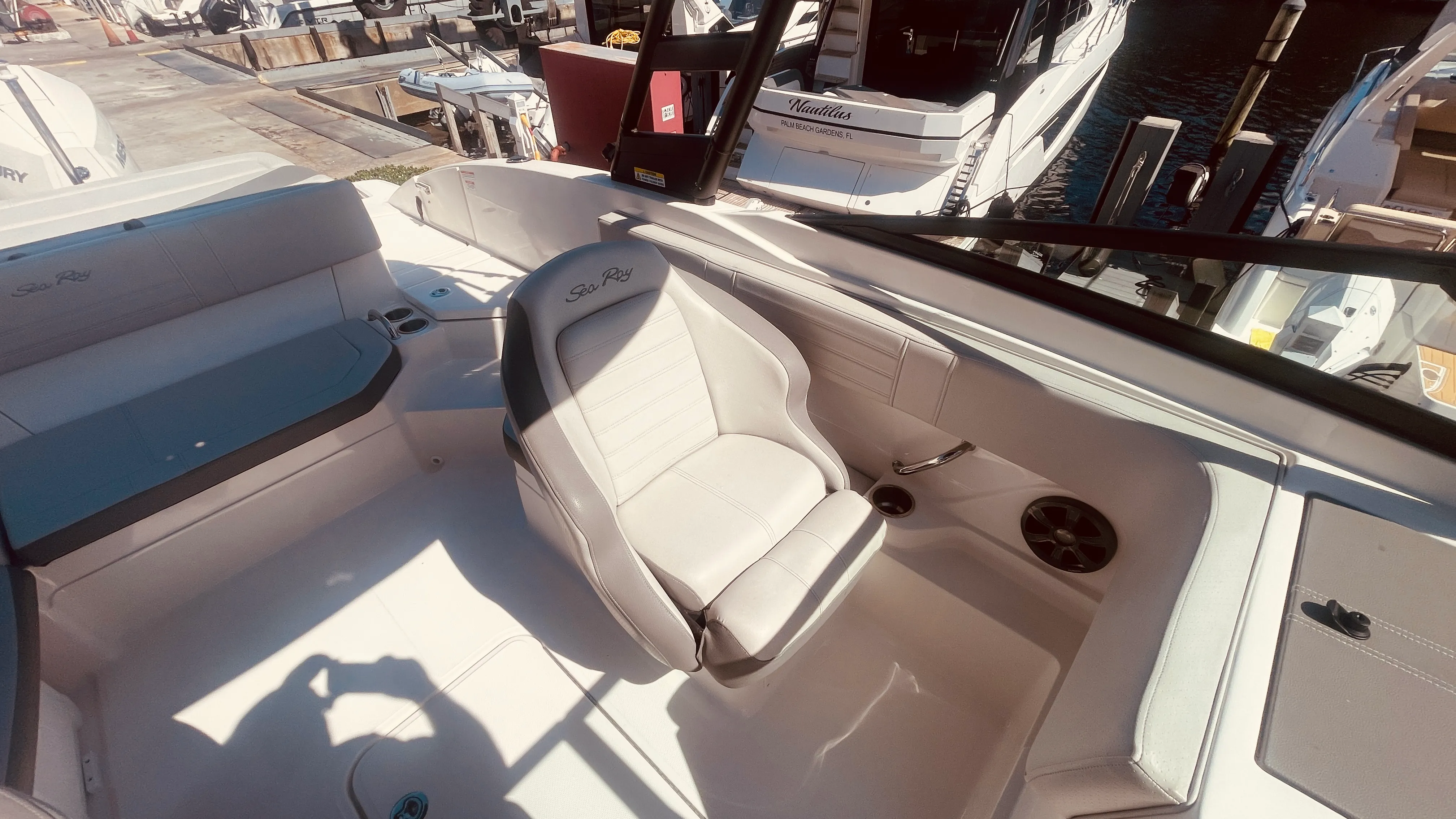 2020 Sea Ray 21 SPX-OB Image Thumbnail #24