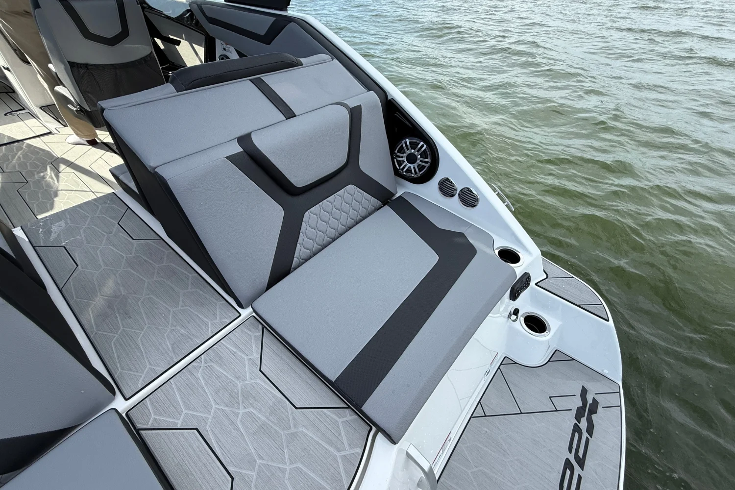 2026 Yamaha 222XD Image Thumbnail #9