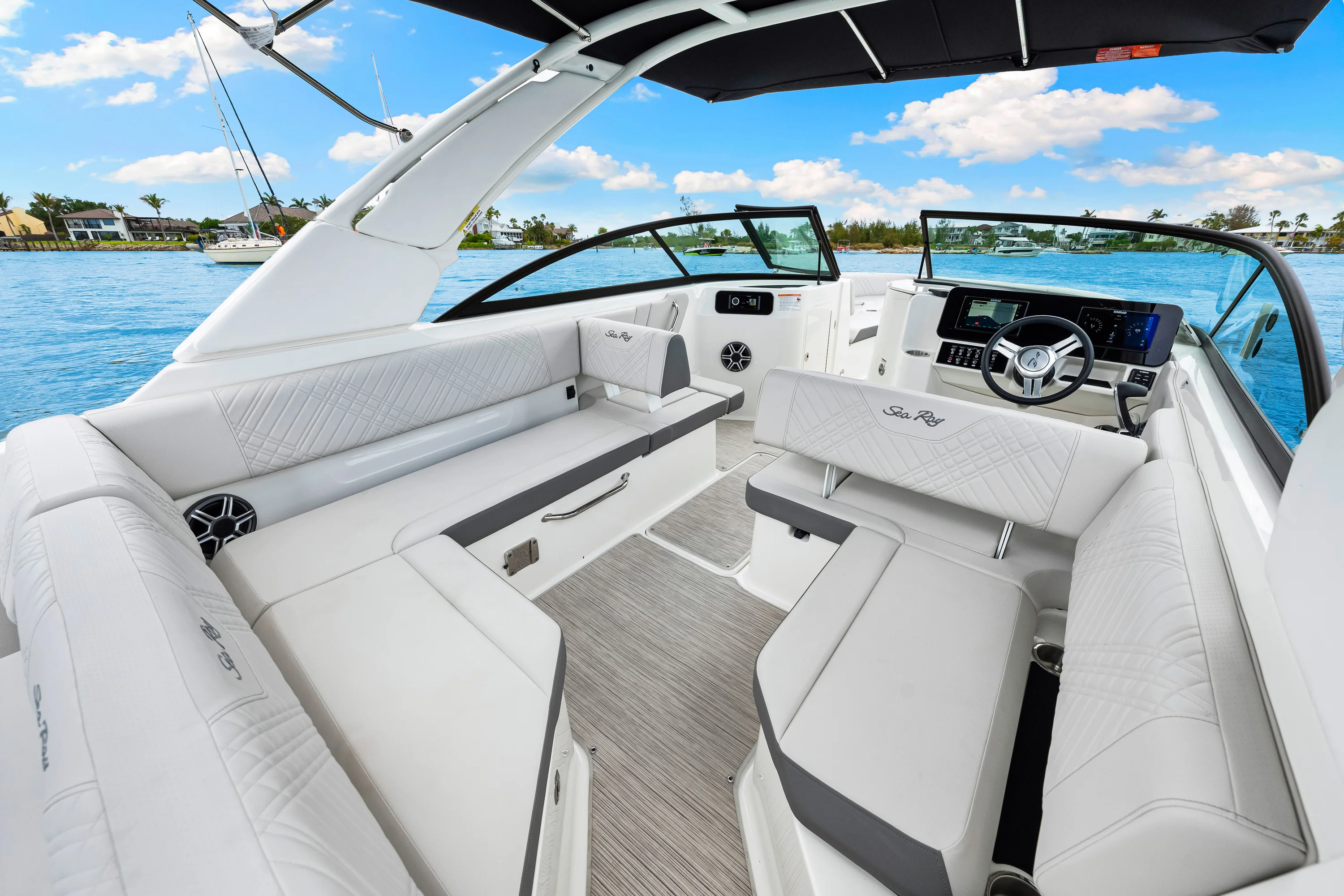 2026 Sea Ray SDX 250 Outboard Image Thumbnail #9