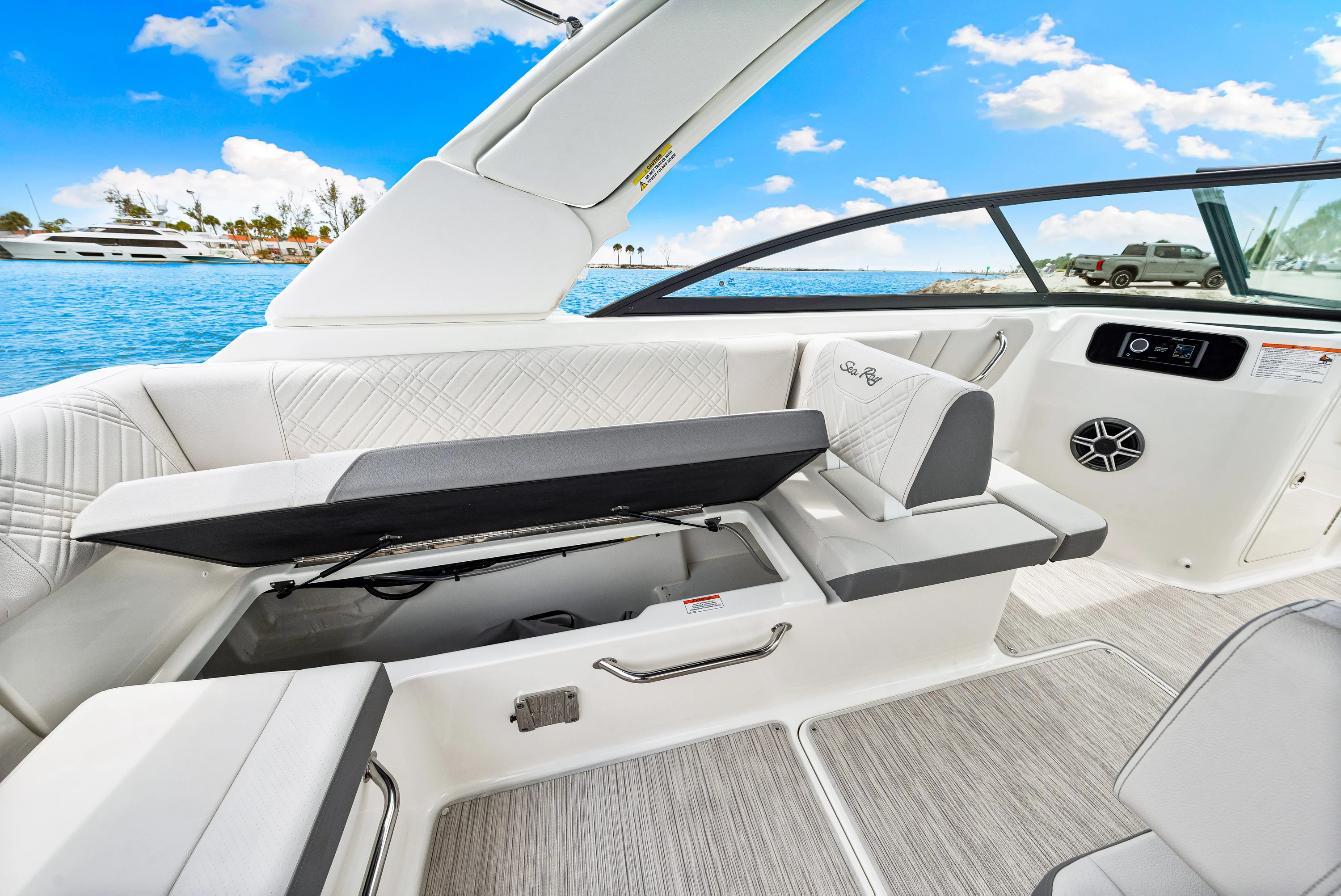 2026 Sea Ray SDX 250 Outboard Image Thumbnail #60