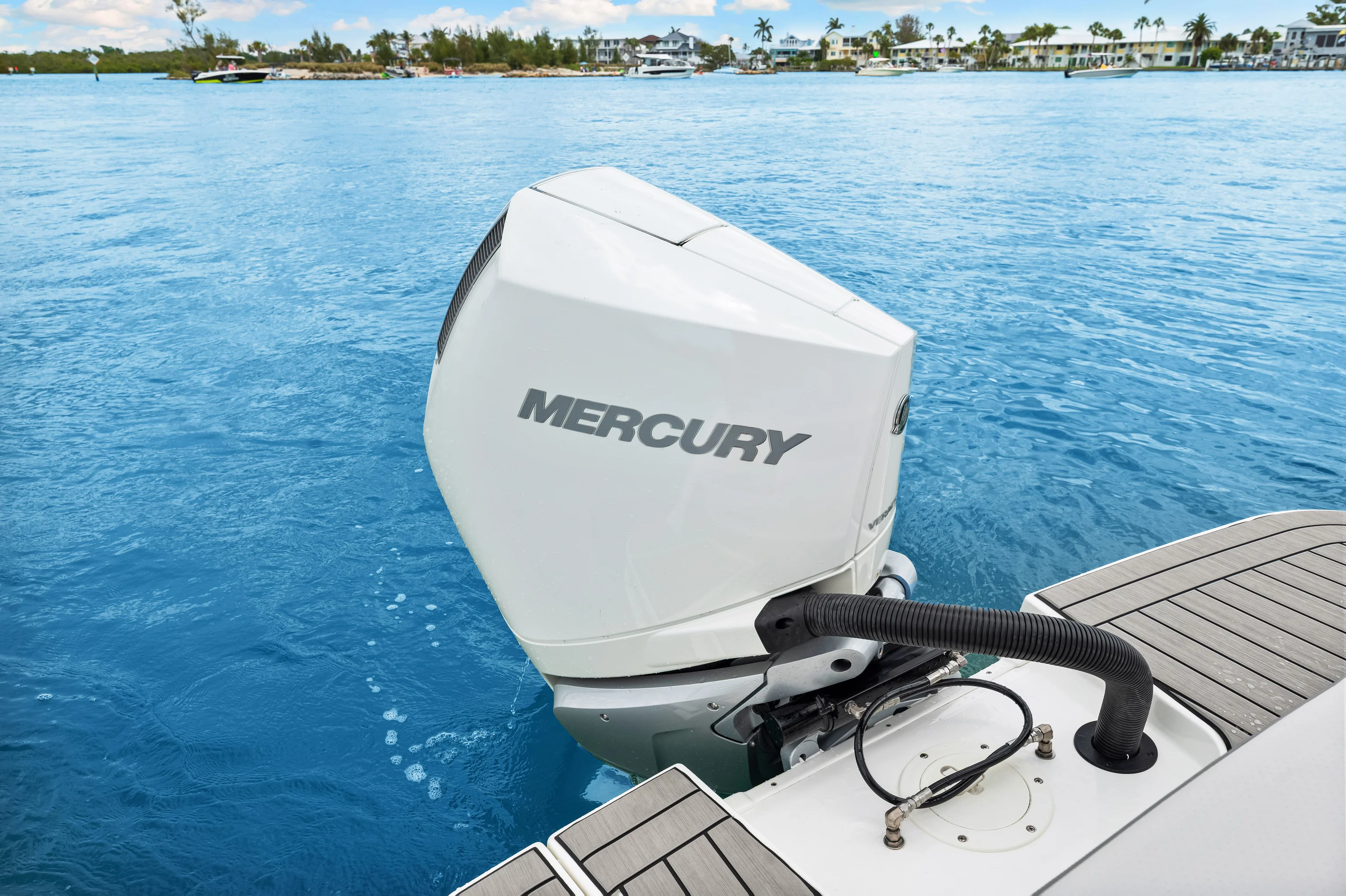 2026 Sea Ray SDX 250 Outboard Image Thumbnail #36