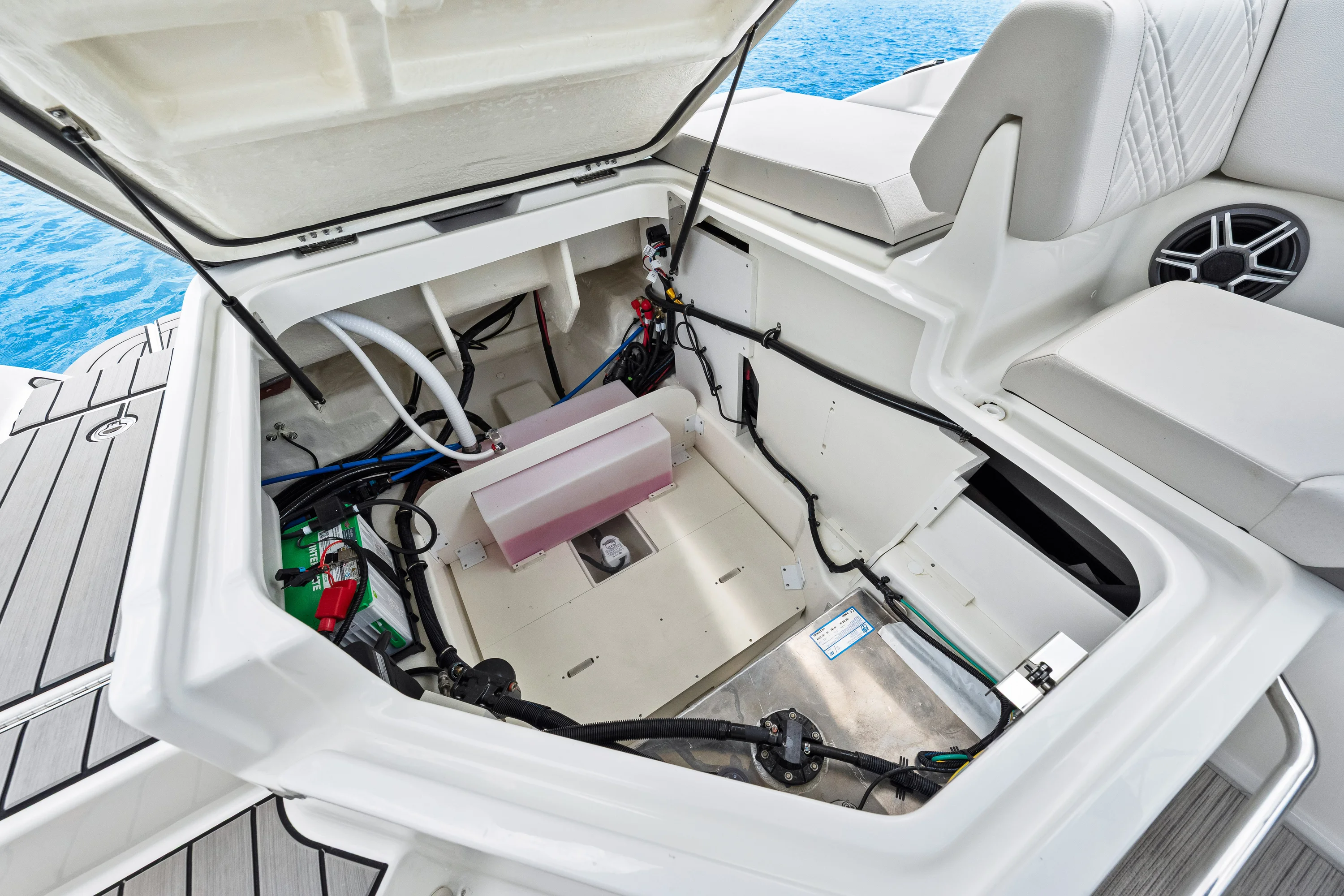 2026 Sea Ray SDX 250 Outboard Image Thumbnail #67