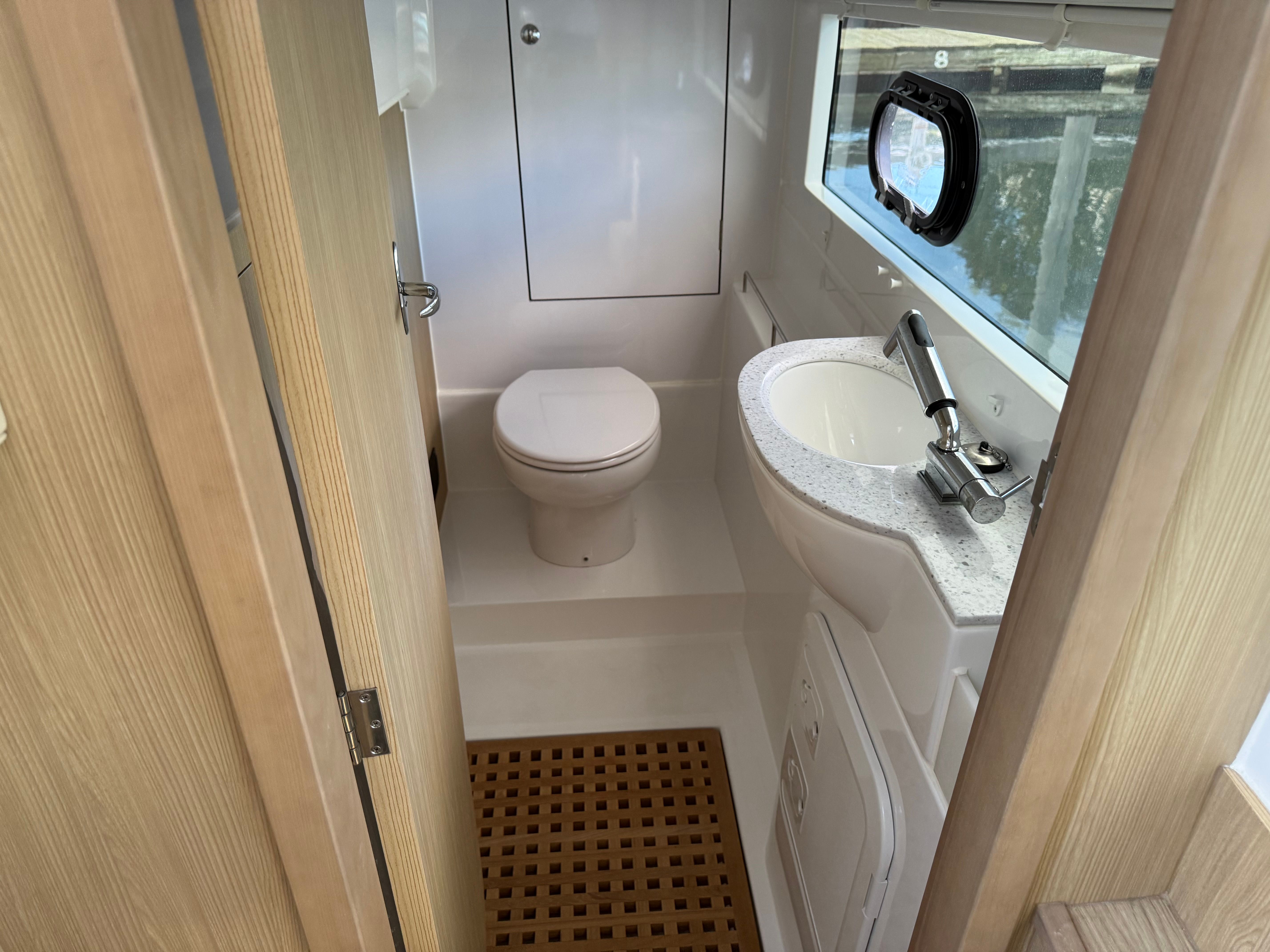 2021 Aquila 36 Image Thumbnail #23