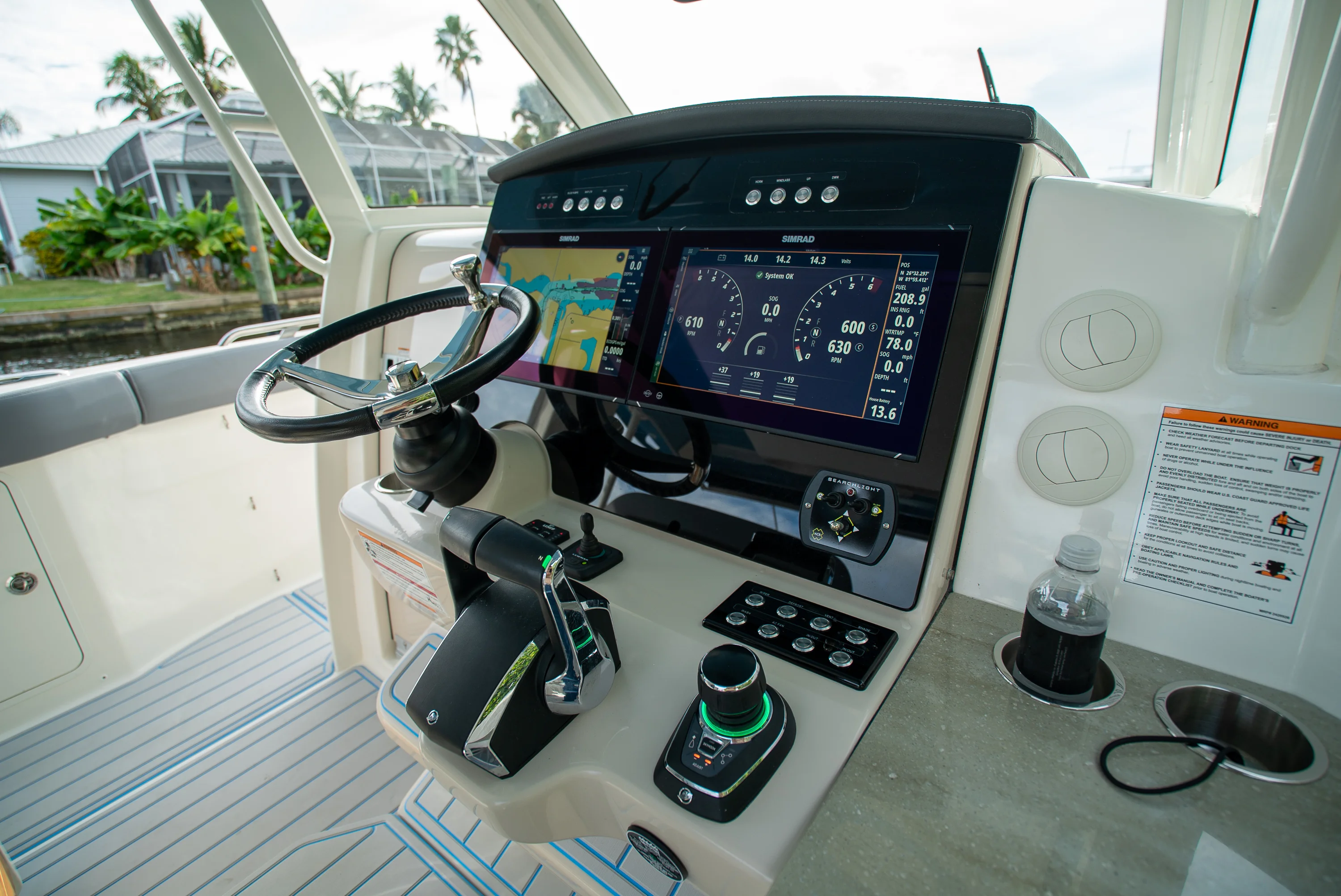2025 Boston Whaler 350 REALM Image Thumbnail #17