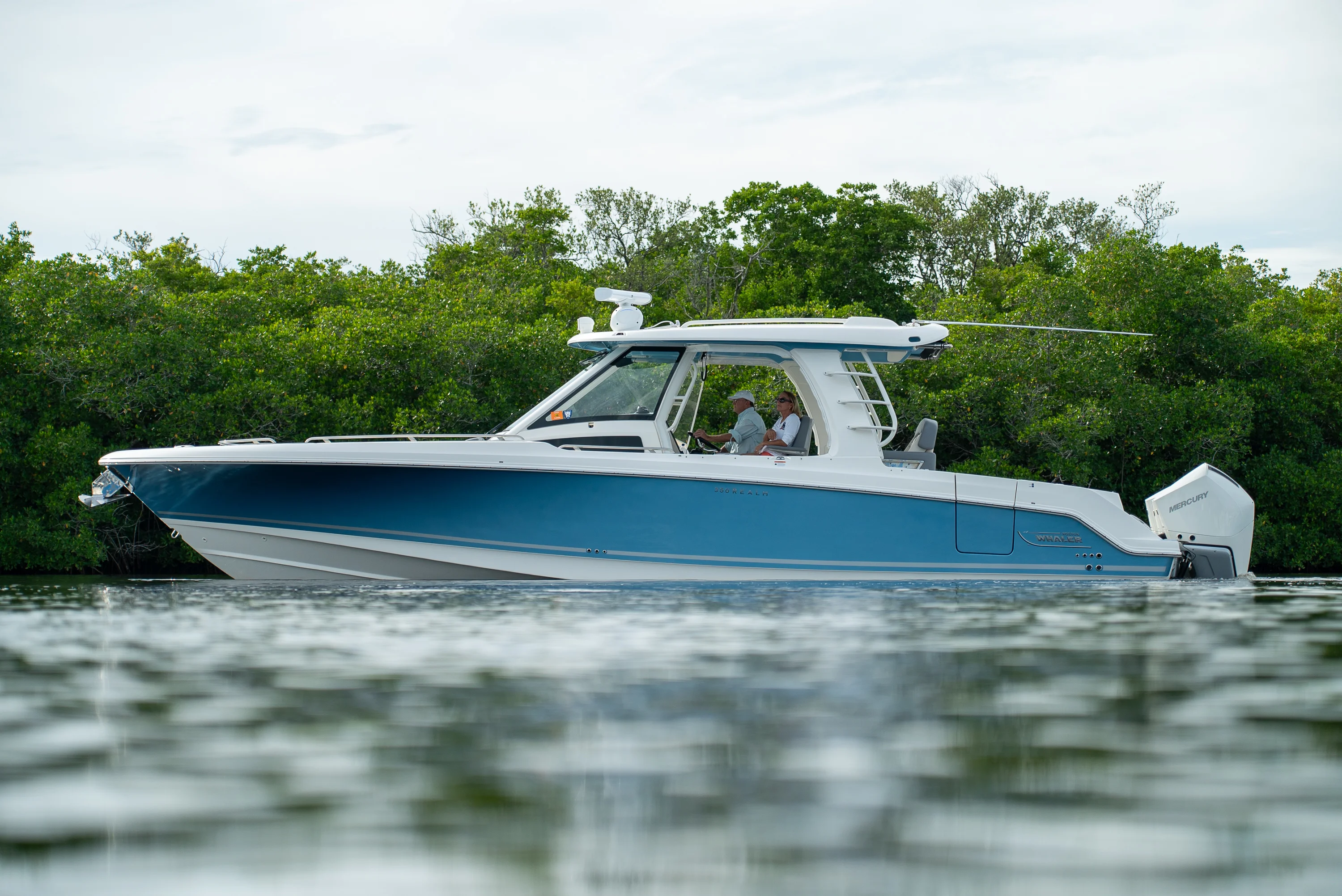 2025 Boston Whaler 350 REALM Image Thumbnail #34