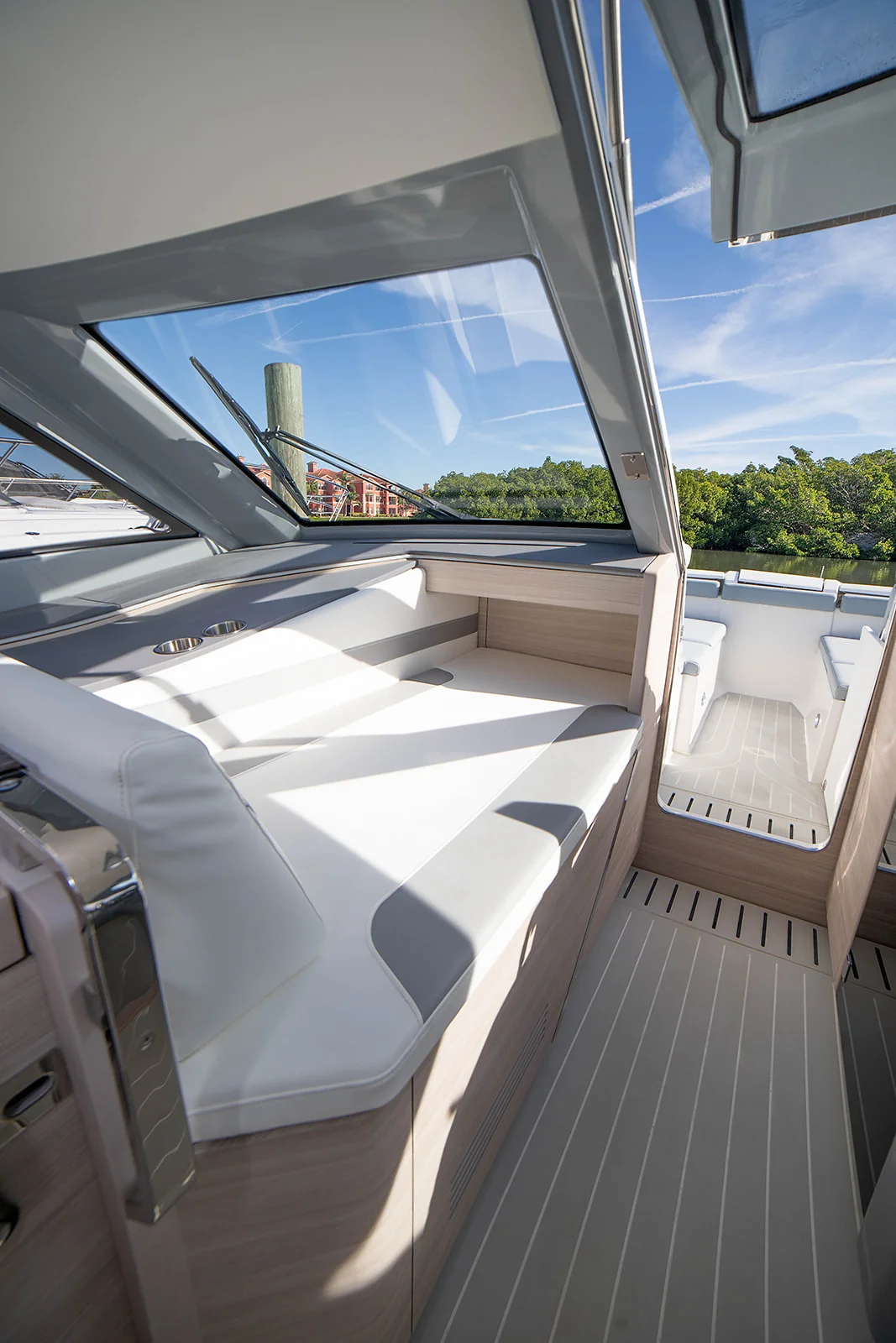 2026 Aquila 42 COUPE Image Thumbnail #17