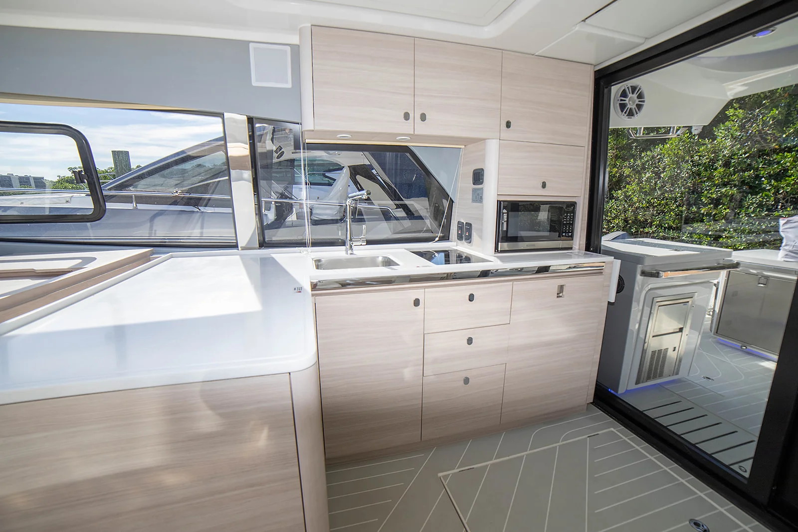 2026 Aquila 42 COUPE Image Thumbnail #11