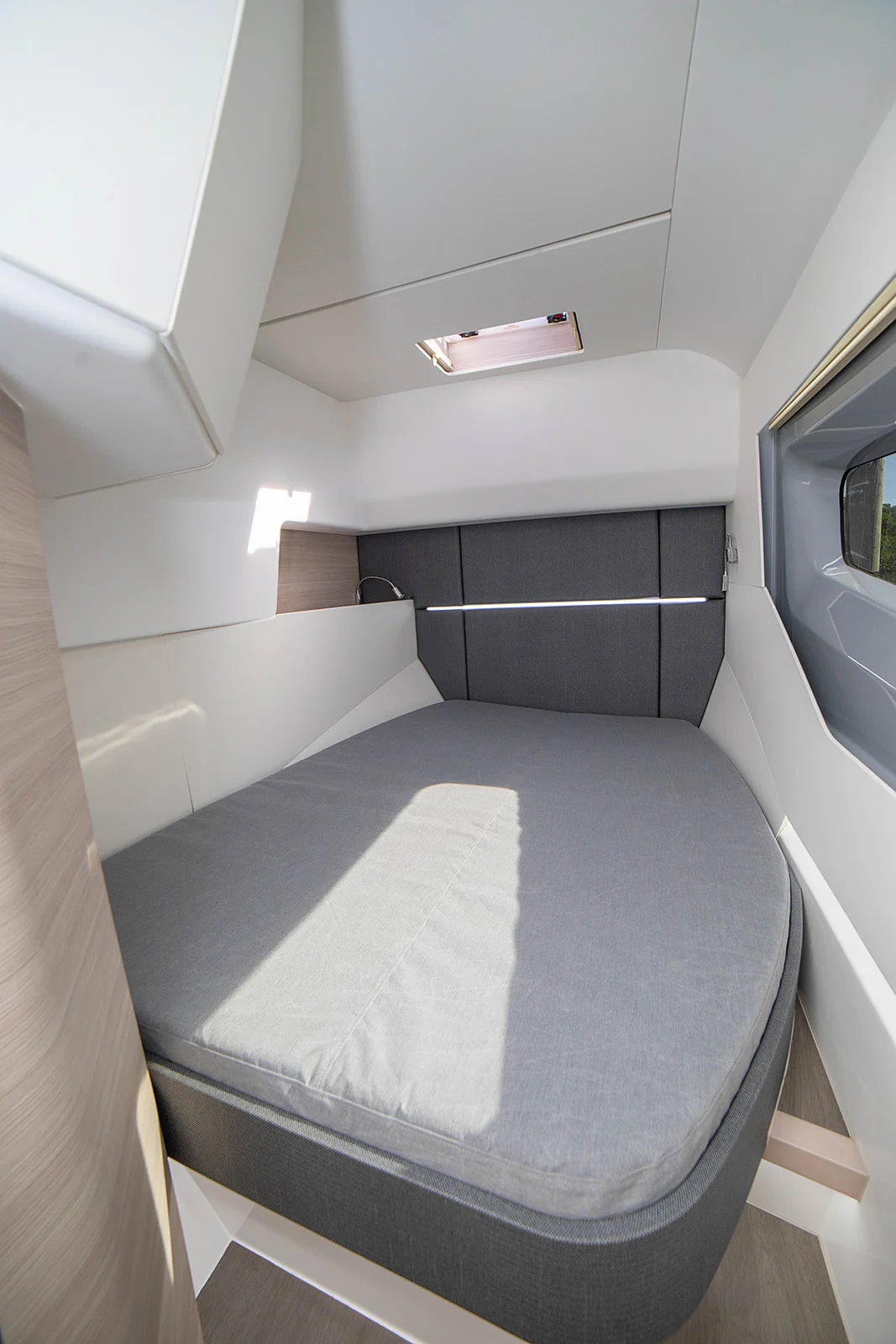 2026 Aquila 42 COUPE Image Thumbnail #25