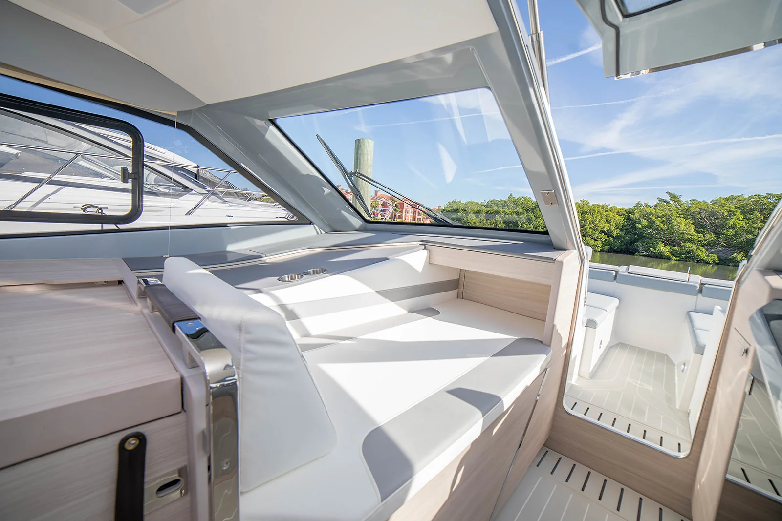 2026 Aquila 42 COUPE Image Thumbnail #16