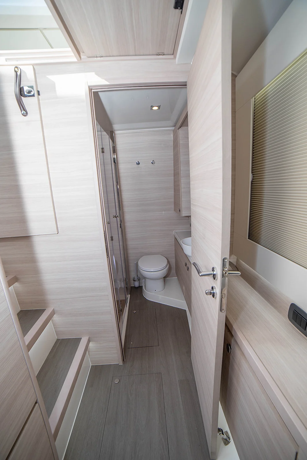 2026 Aquila 42 COUPE Image Thumbnail #33