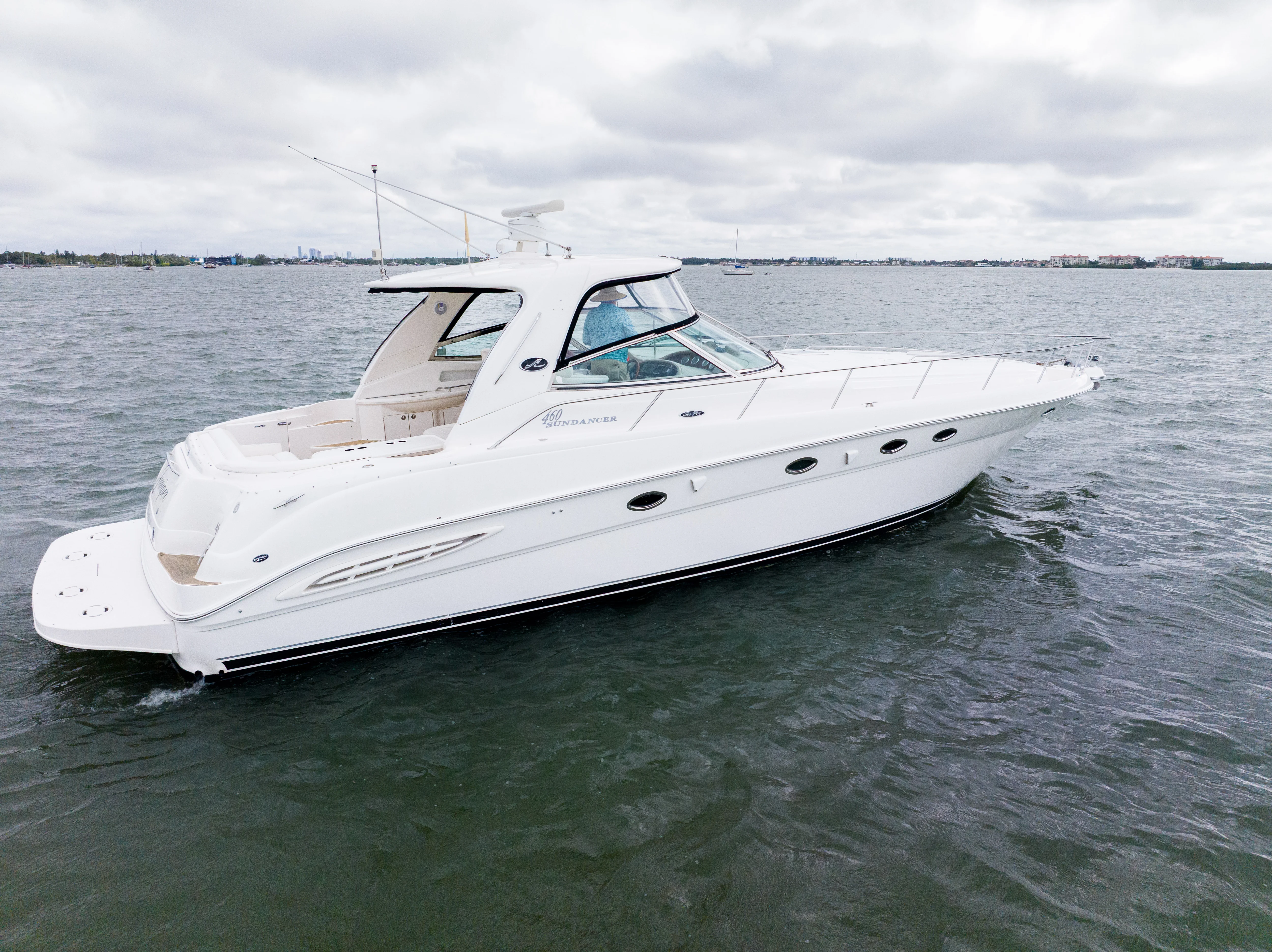 2003 Sea Ray 460 SUNDANCER Image Thumbnail #4