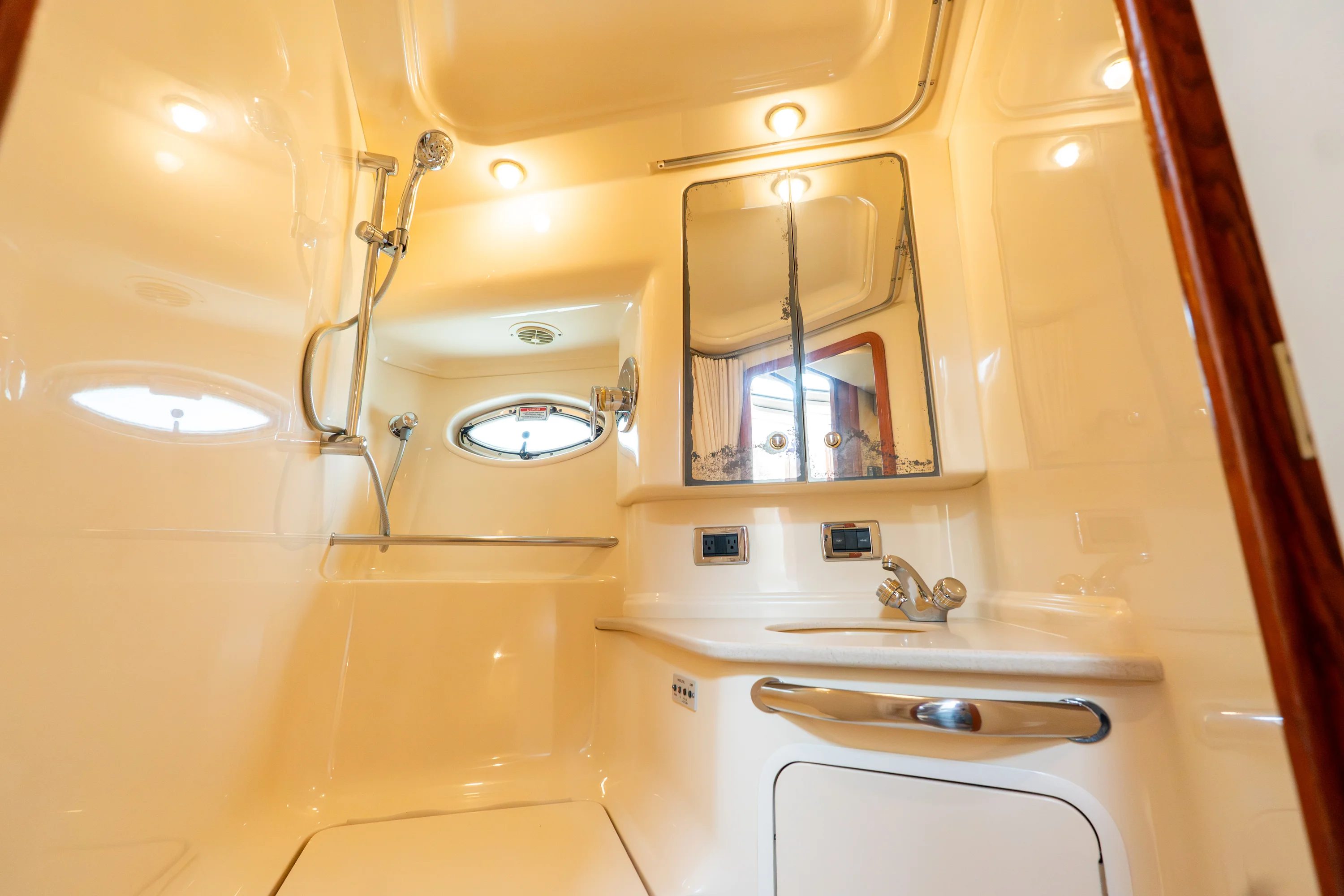 2003 Sea Ray 460 SUNDANCER Image Thumbnail #27