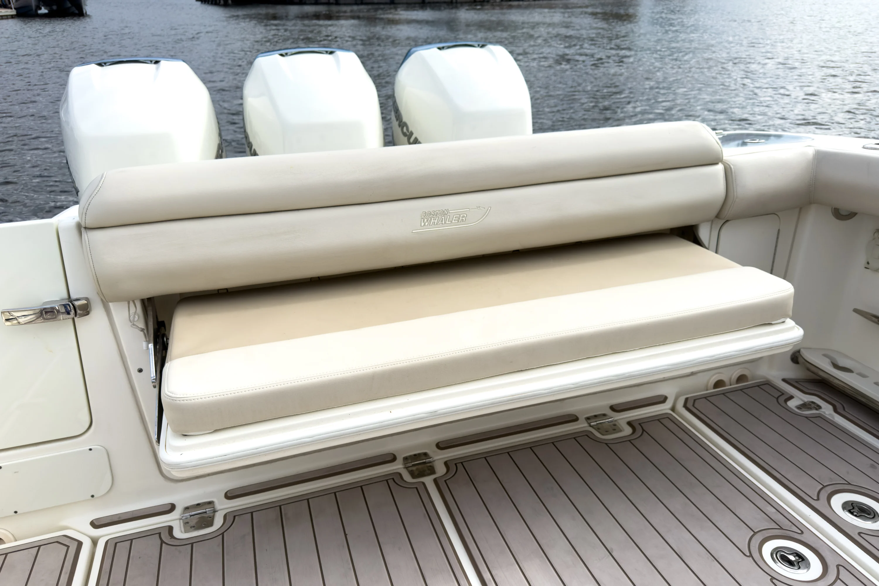 2019 Boston Whaler 350 Outrage Image Thumbnail #7