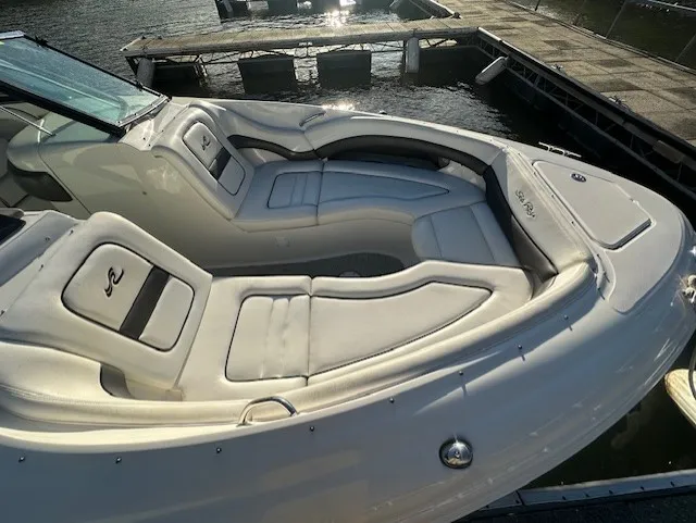 2005 Sea Ray 290 Select EX Image Thumbnail #11