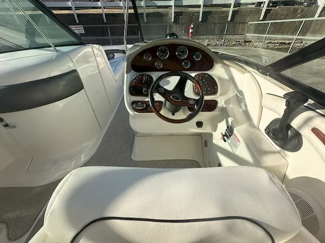 2005 Sea Ray 290 Select EX Image Thumbnail #4