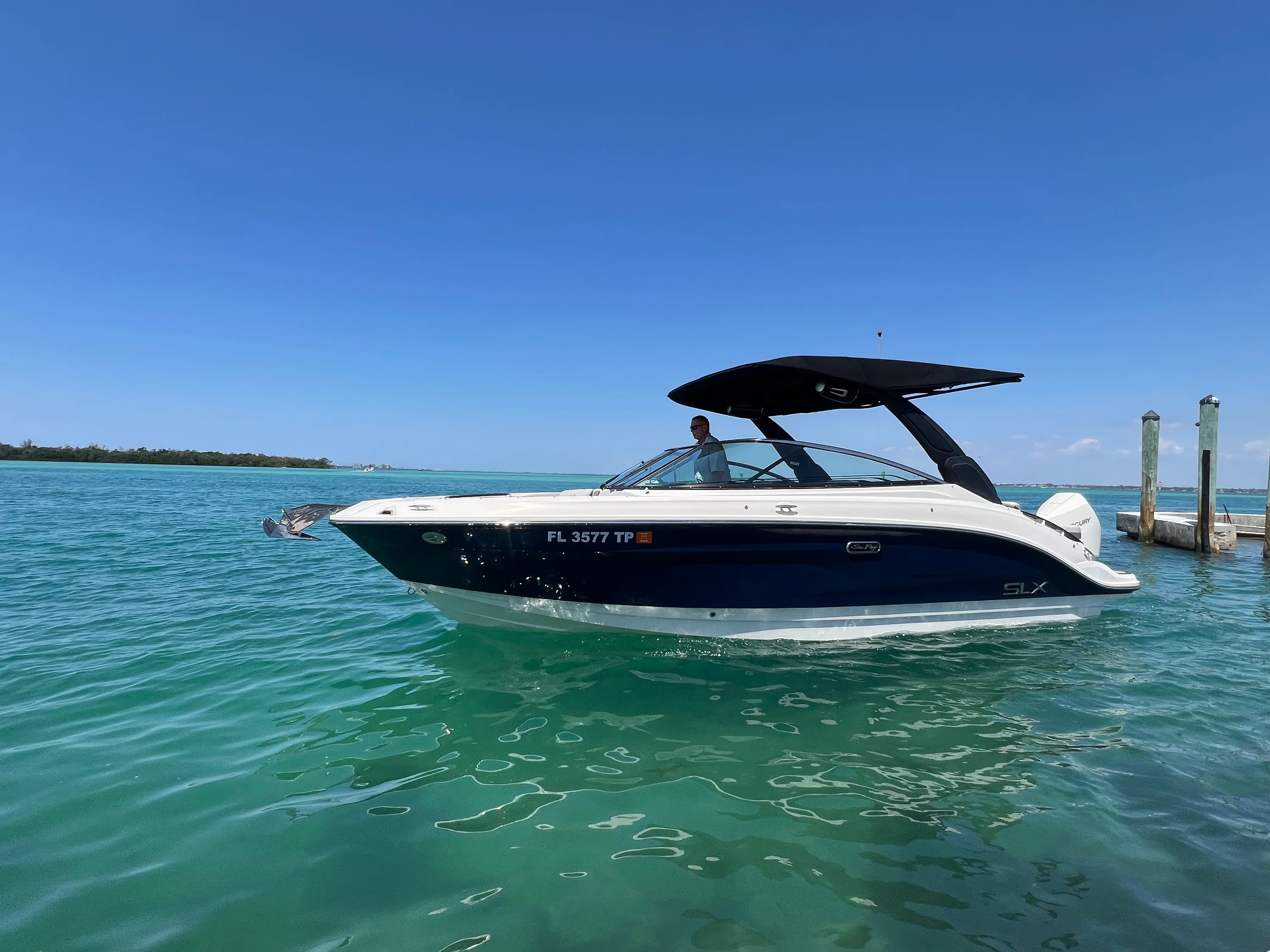 2023 Sea Ray SLX 260 Outboard Image Thumbnail #12