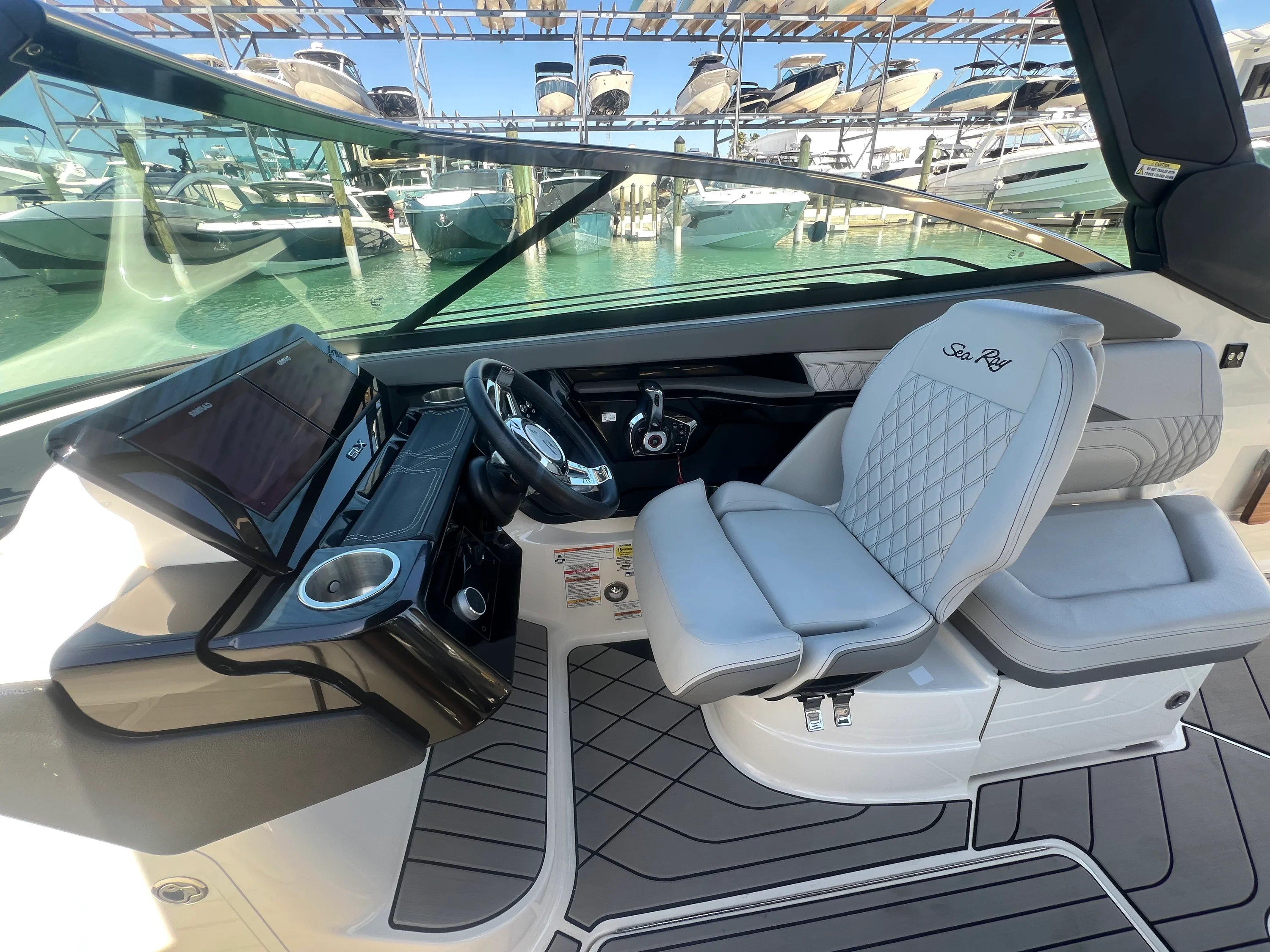 2023 Sea Ray SLX 260 Outboard Image Thumbnail #29