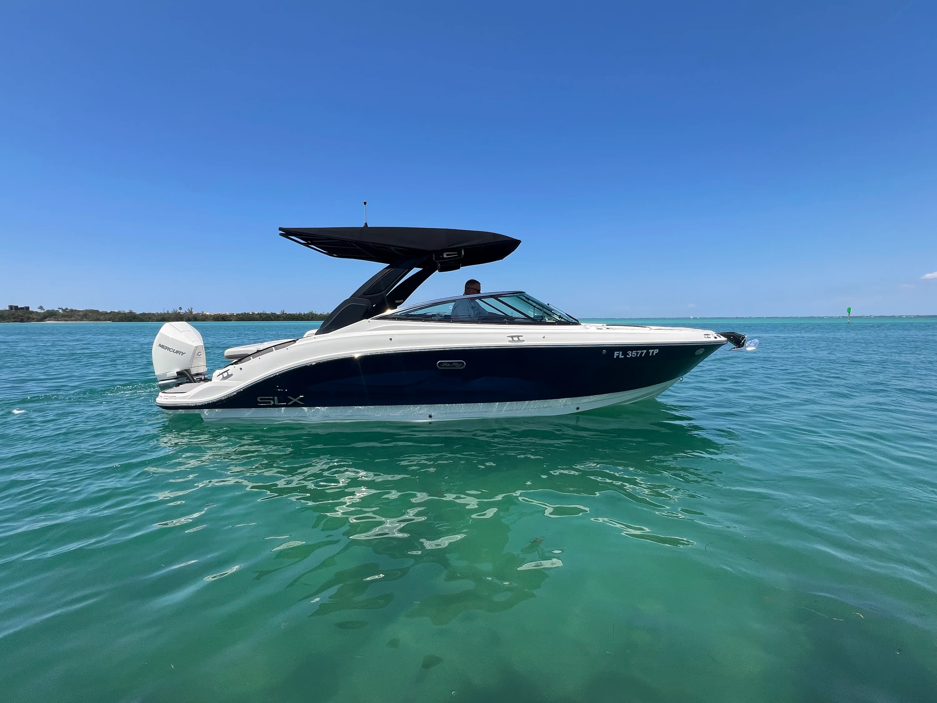 2023 Sea Ray SLX 260 Outboard Image Thumbnail #14