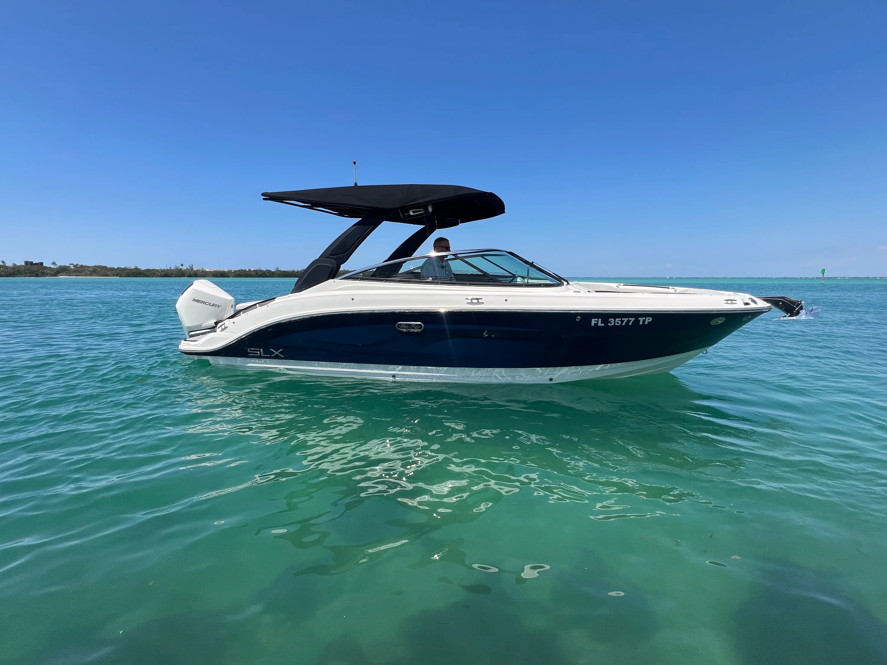 2023 Sea Ray SLX 260 Outboard Image Thumbnail #17