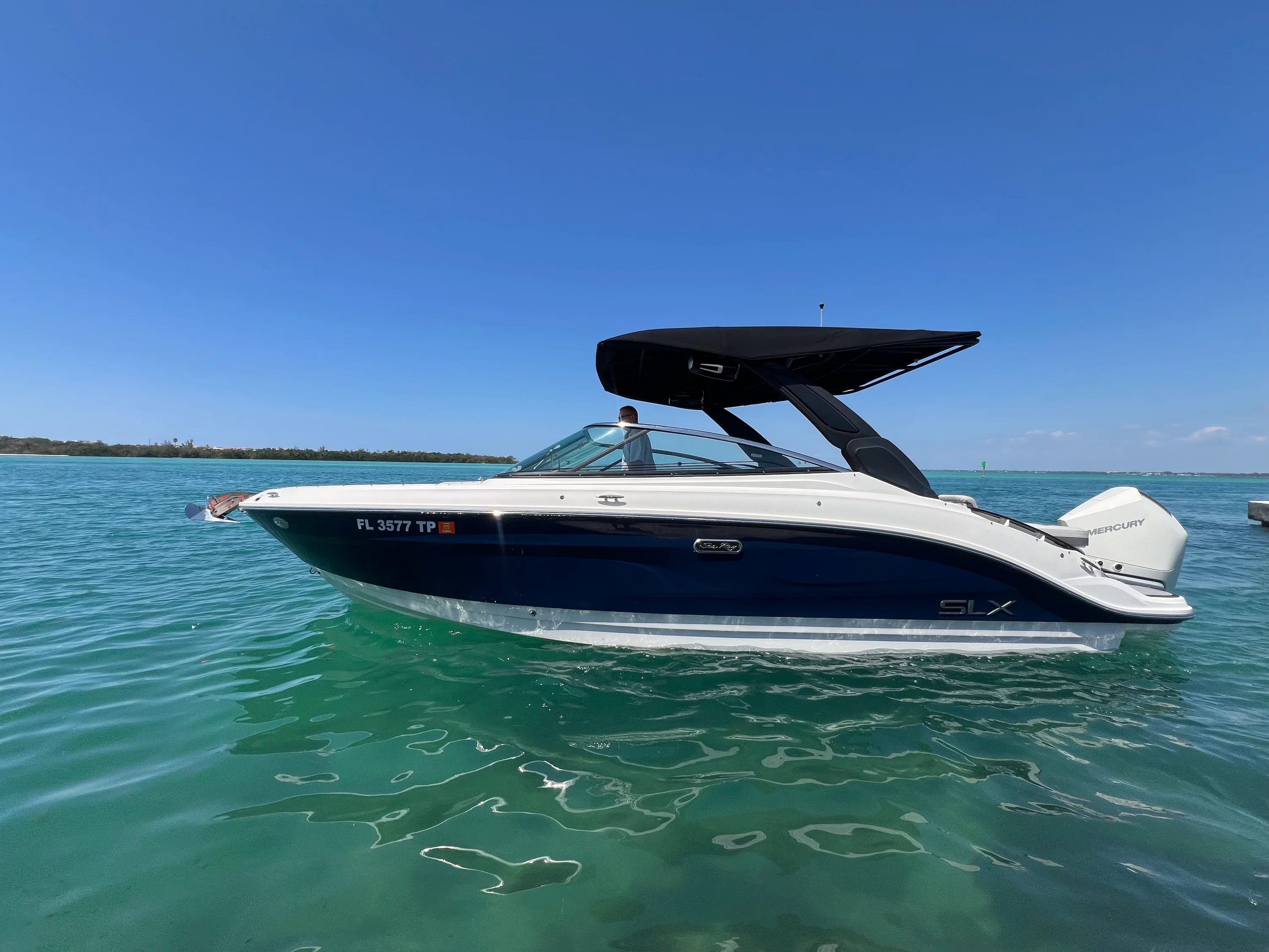 2023 Sea Ray SLX 260 Outboard Image Thumbnail #7