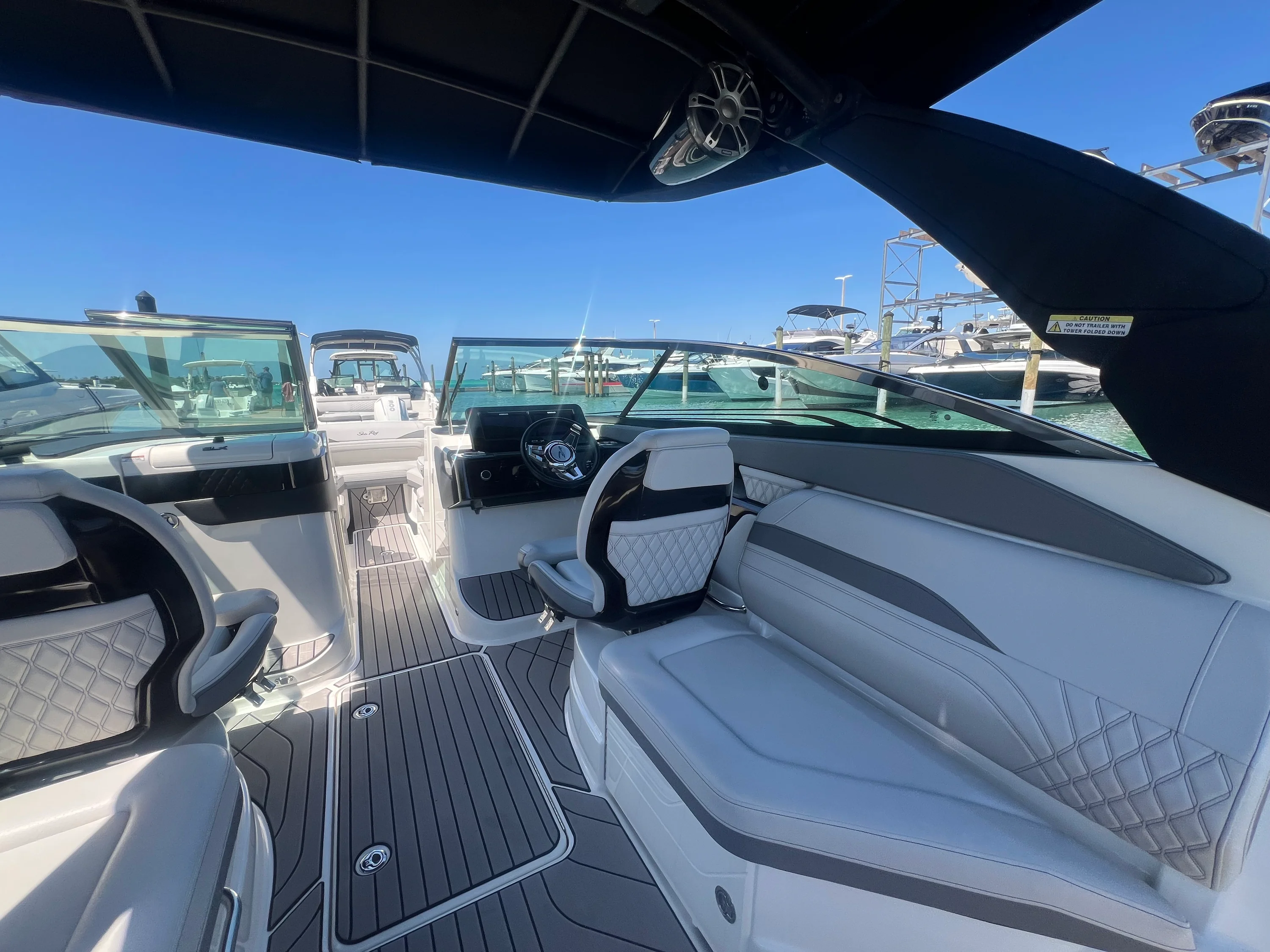 2023 Sea Ray SLX 260 Outboard Image Thumbnail #20