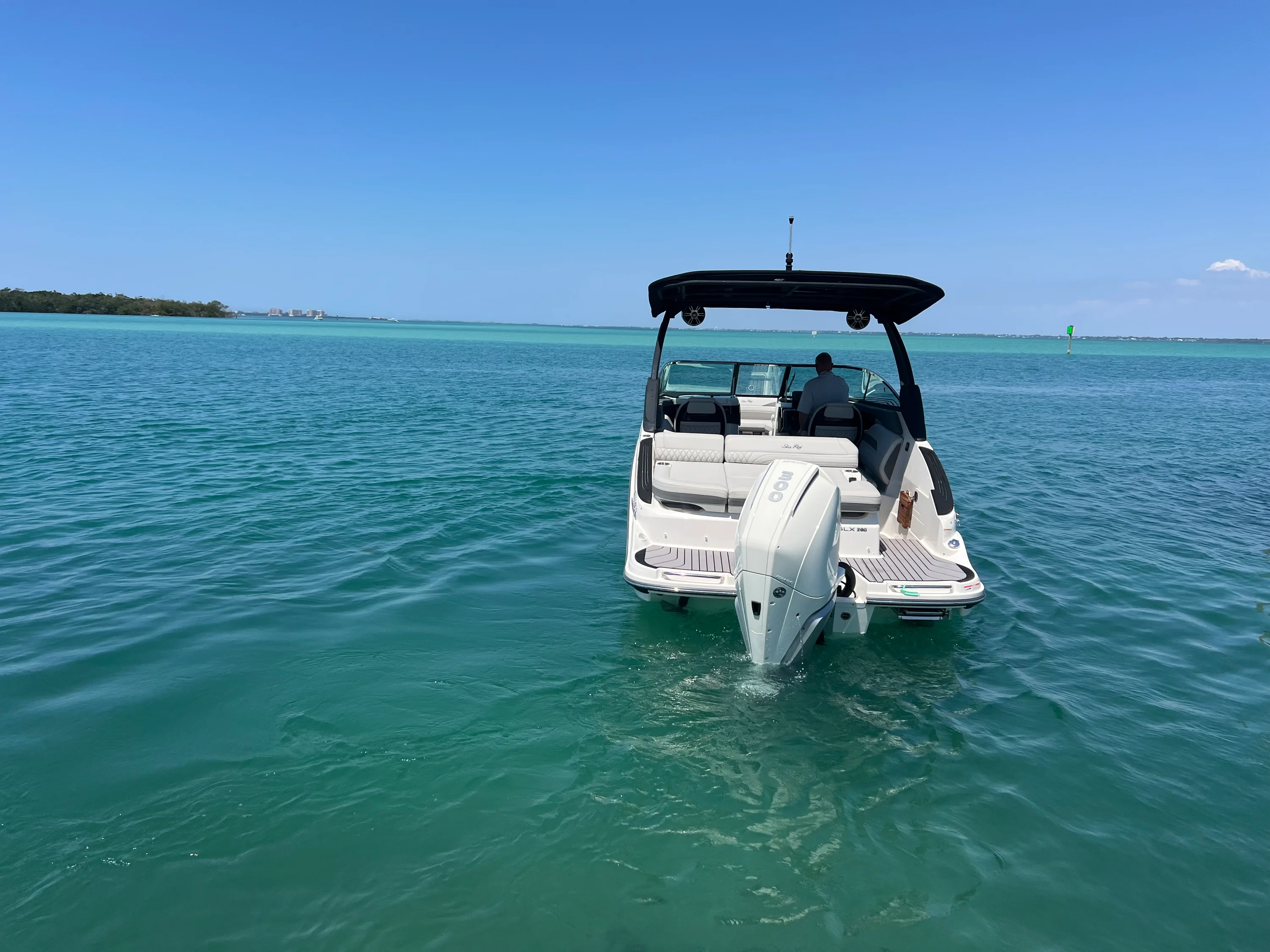 2023 Sea Ray SLX 260 Outboard Image Thumbnail #13