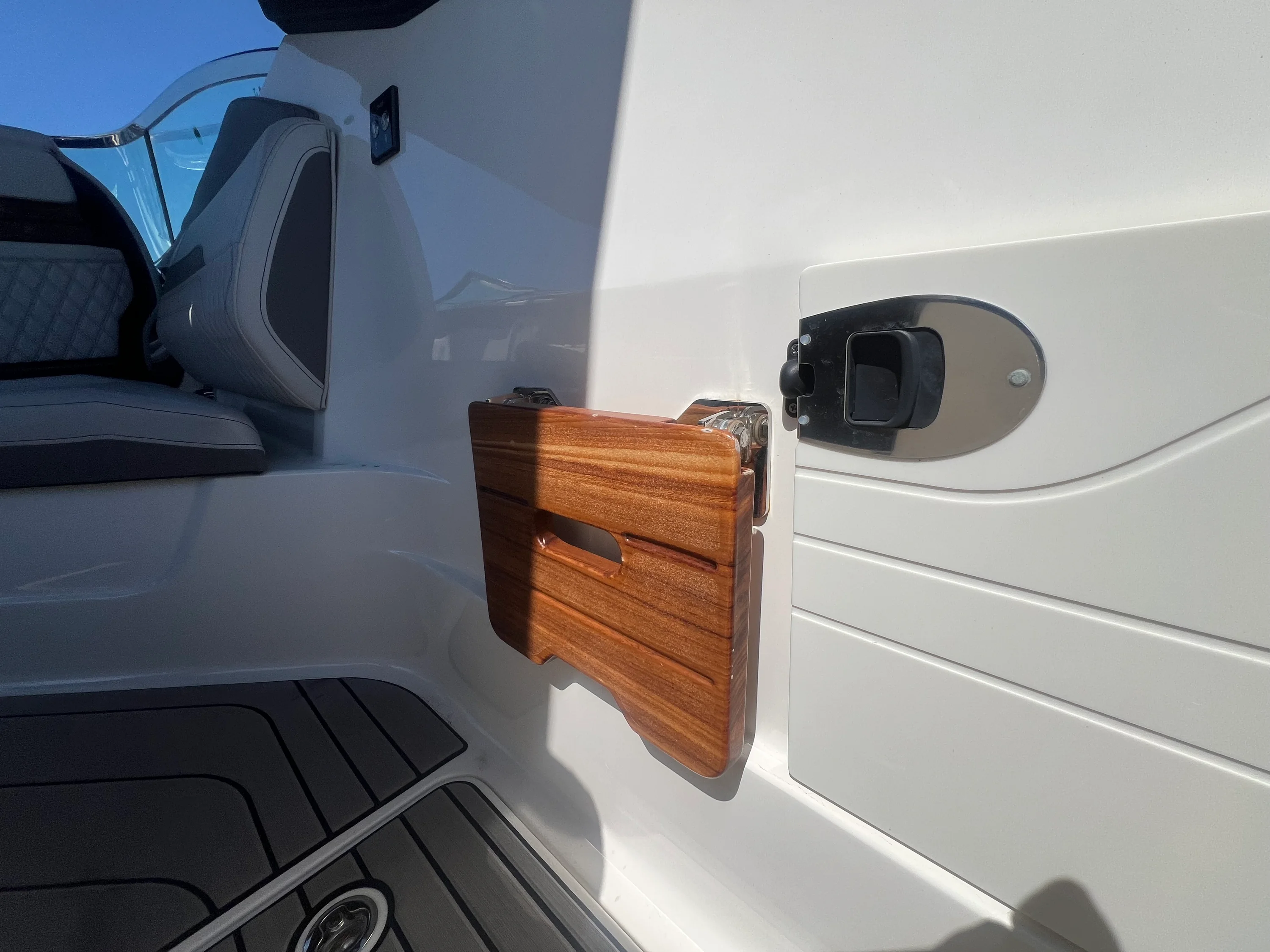 2023 Sea Ray SLX 260 Outboard Image Thumbnail #40