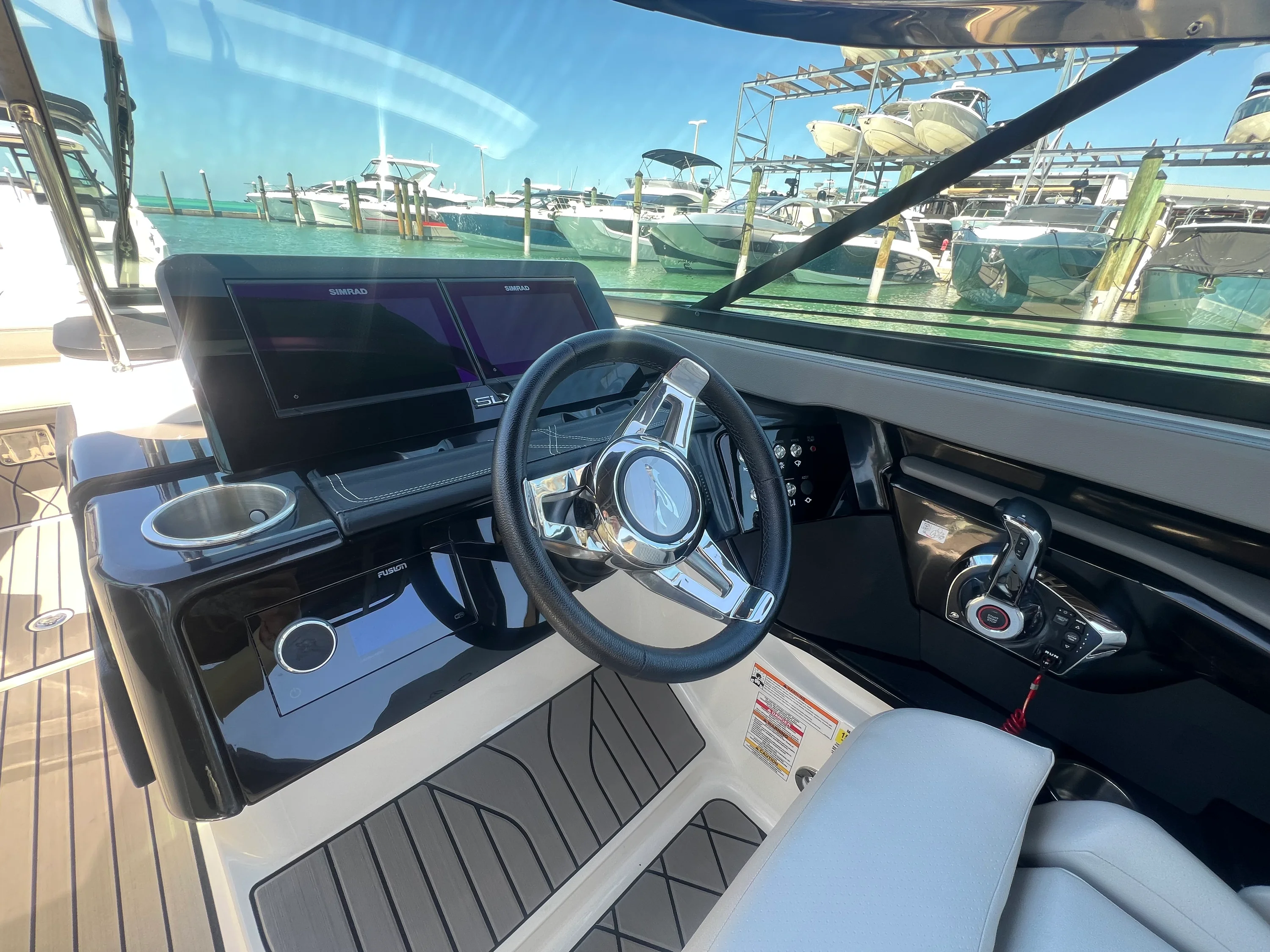 2023 Sea Ray SLX 260 Outboard Image Thumbnail #34