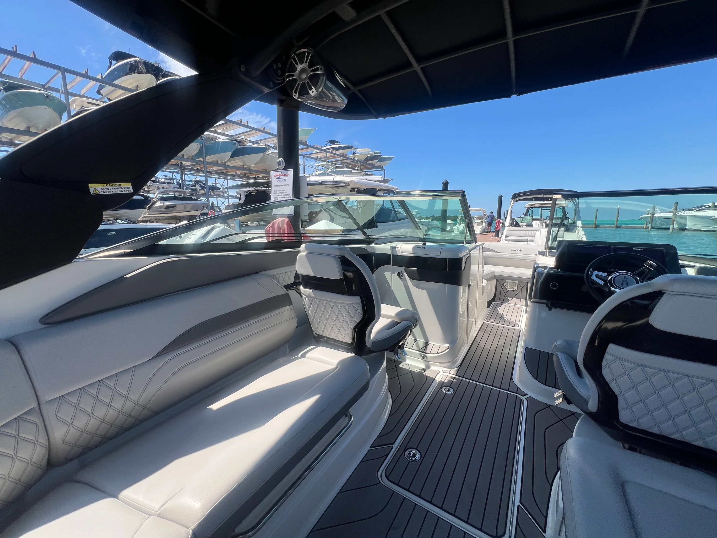 2023 Sea Ray SLX 260 Outboard Image Thumbnail #19