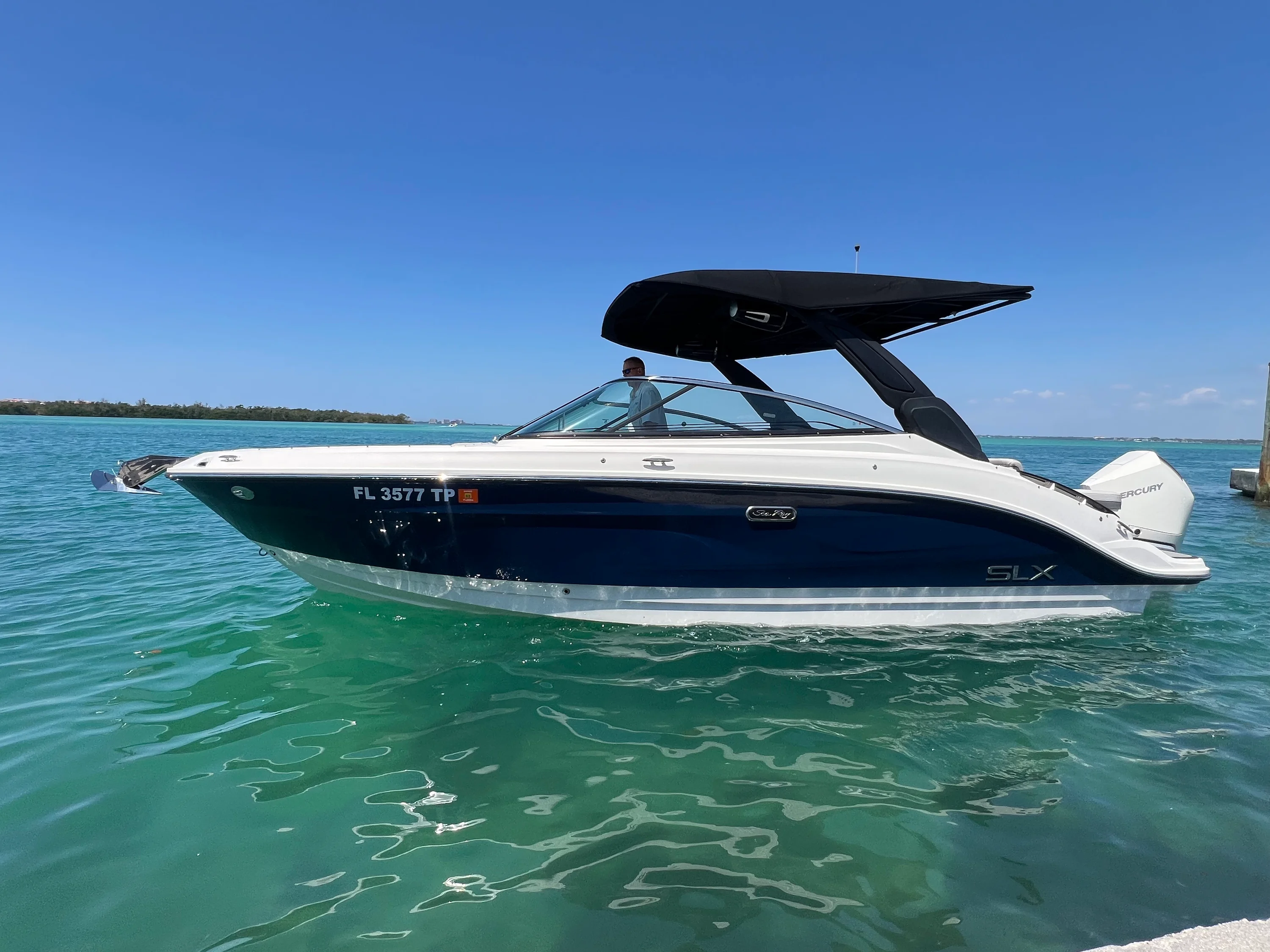 2023 Sea Ray SLX 260 Outboard Image Thumbnail #8