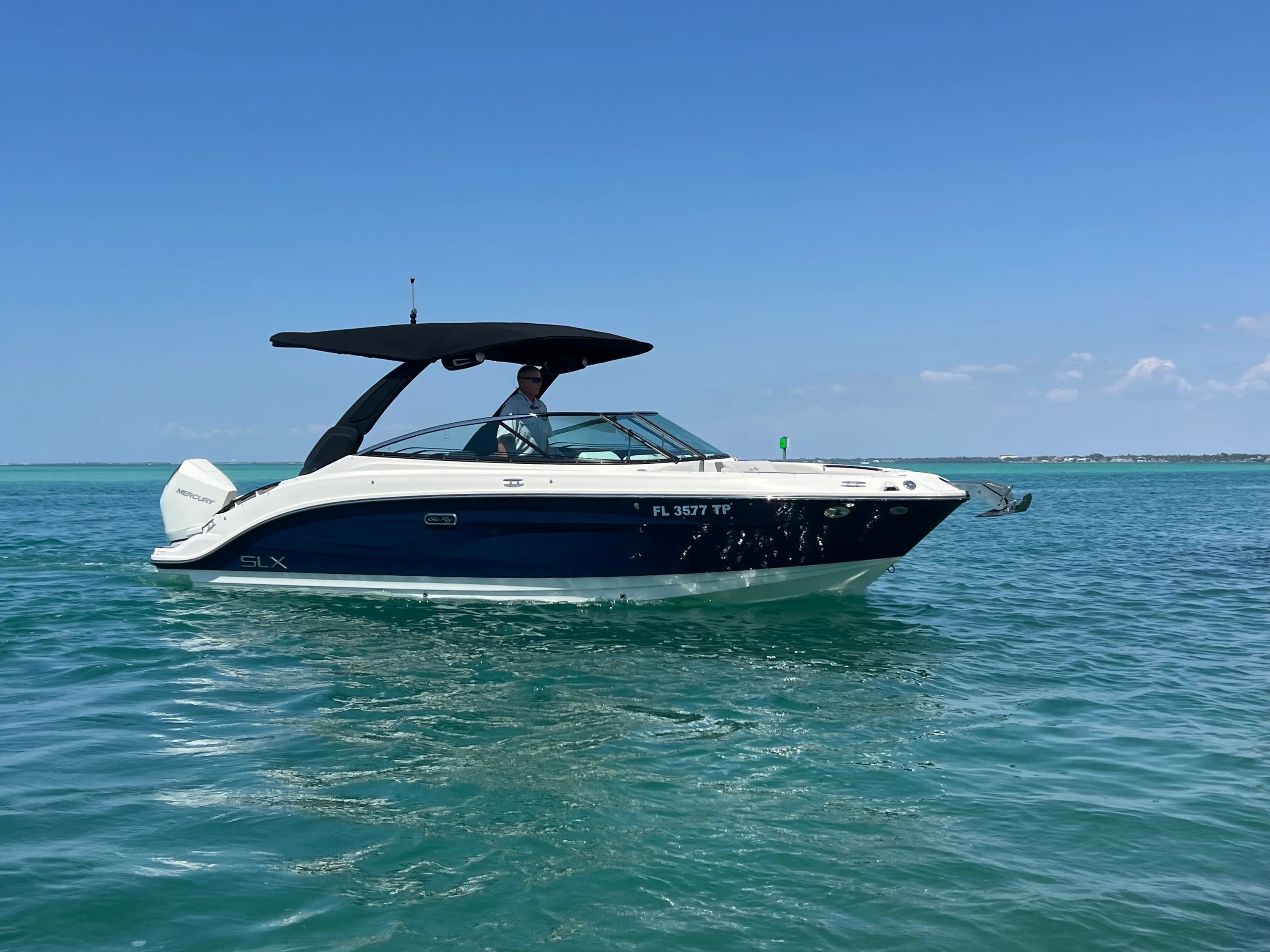 2023 Sea Ray SLX 260 Outboard Image Thumbnail #2