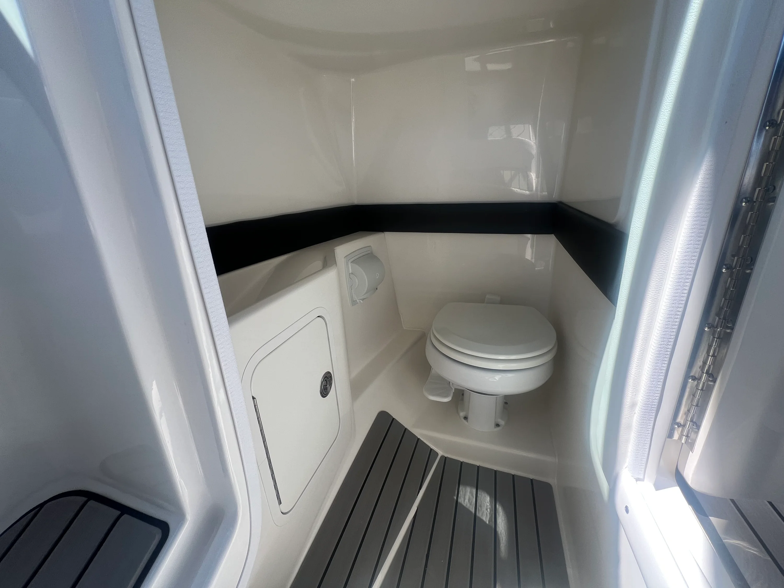 2023 Sea Ray SLX 260 Outboard Image Thumbnail #49