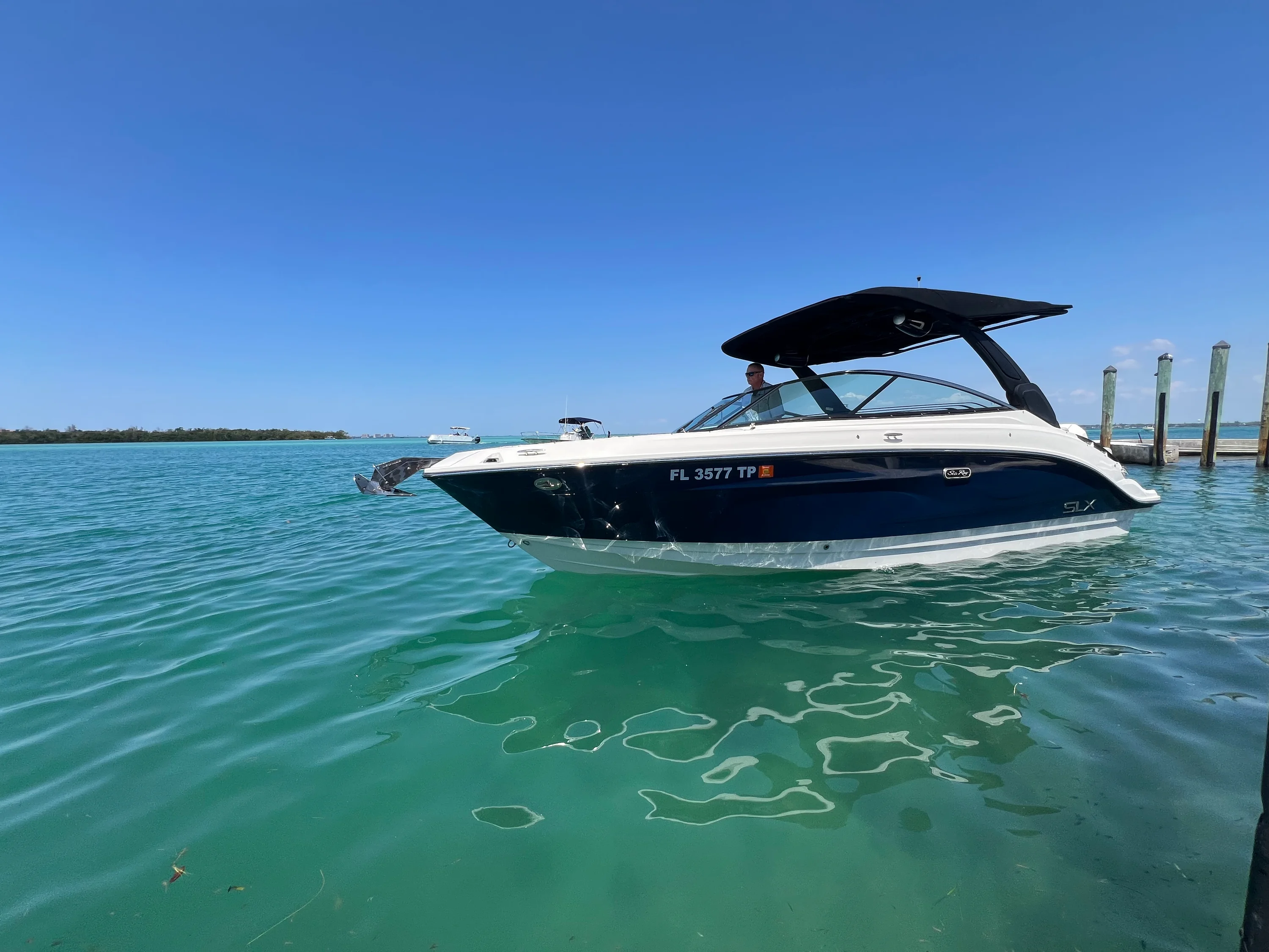 2023 Sea Ray SLX 260 Outboard Image Thumbnail #11