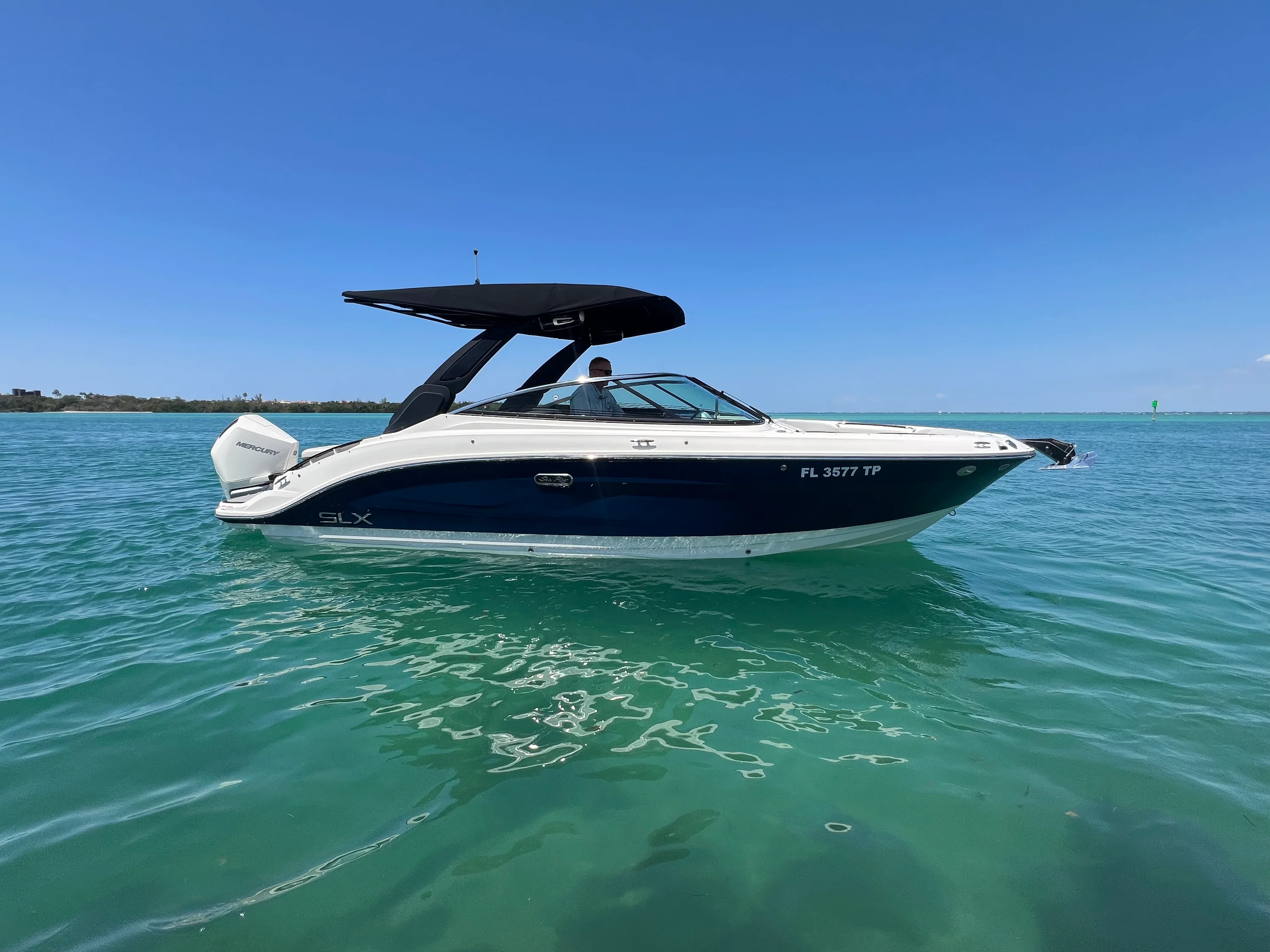 2023 Sea Ray SLX 260 Outboard Image Thumbnail #16