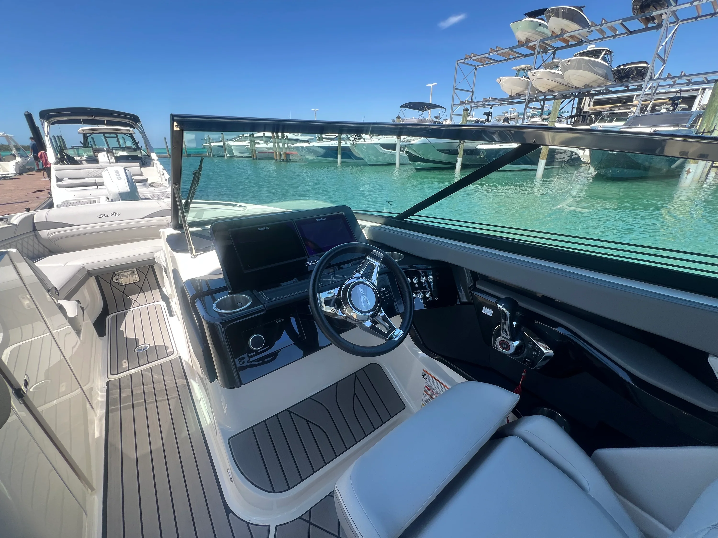 2023 Sea Ray SLX 260 Outboard Image Thumbnail #35