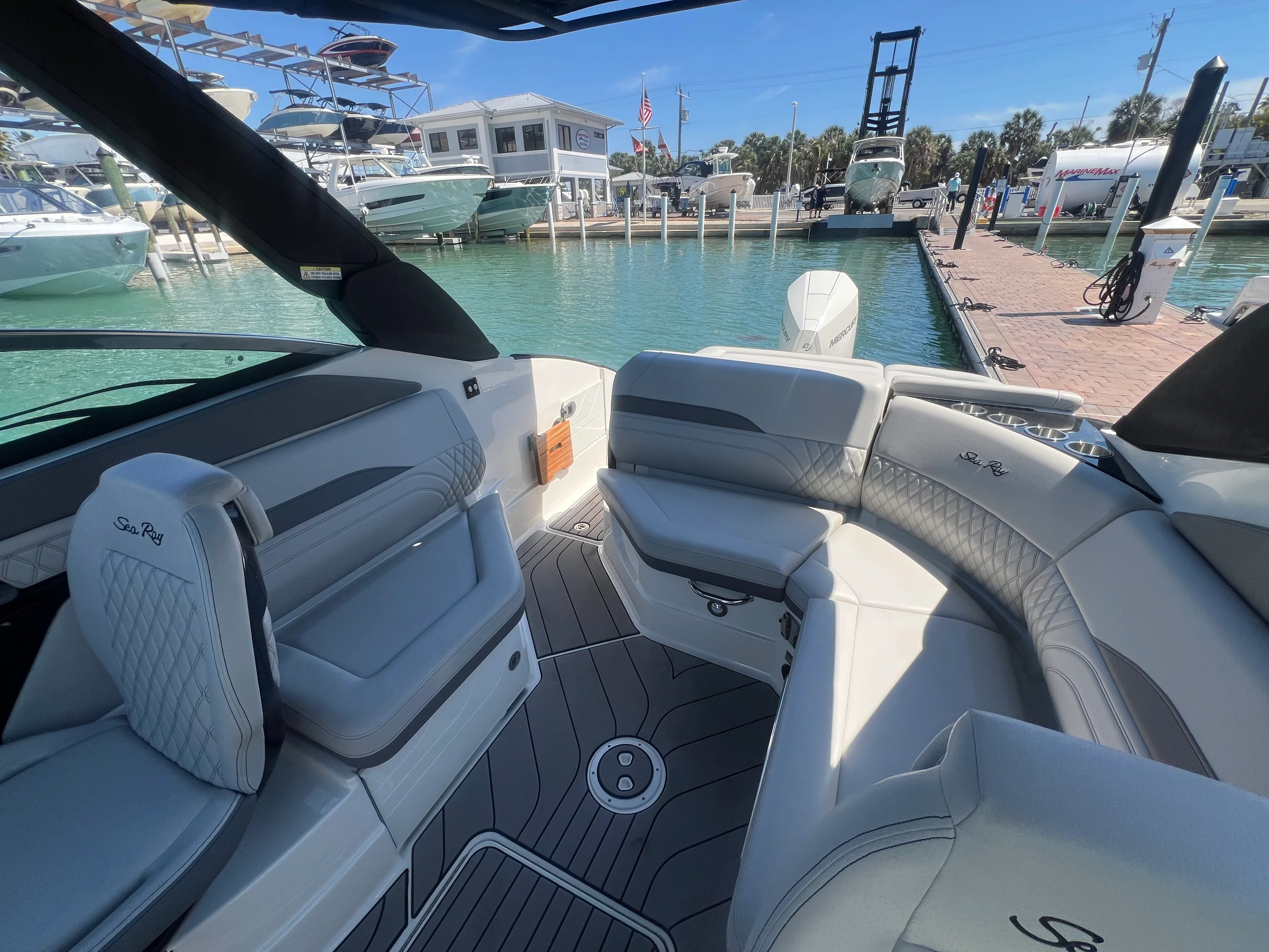 2023 Sea Ray SLX 260 Outboard Image Thumbnail #23