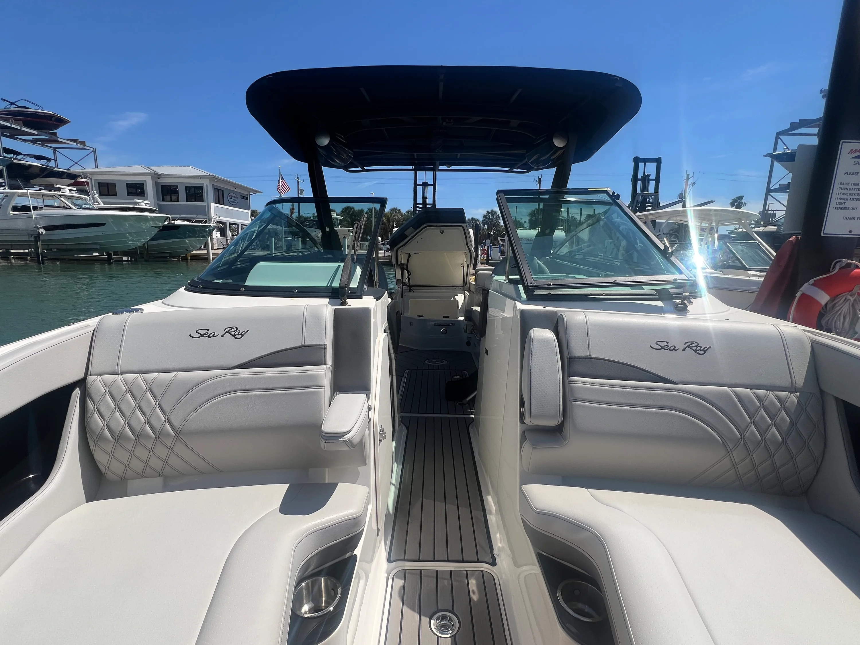 2023 Sea Ray SLX 260 Outboard Image Thumbnail #51