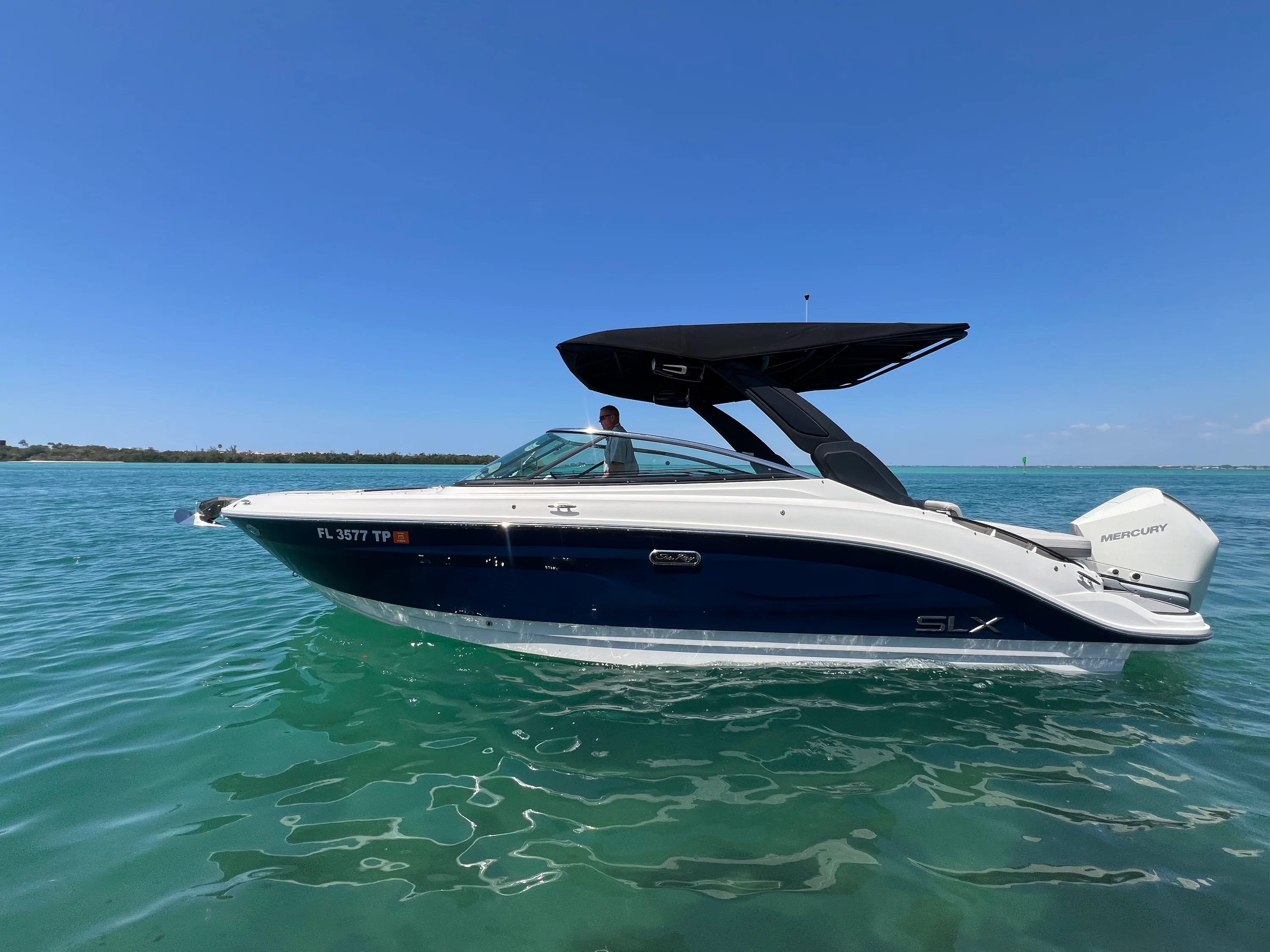 2023 Sea Ray SLX 260 Outboard Image Thumbnail #6