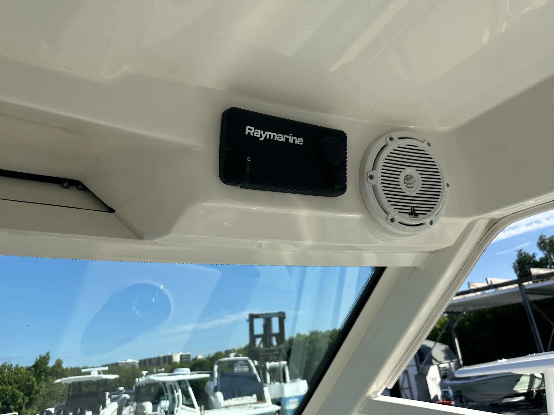 2021 Boston Whaler 285 CONQUEST Image Thumbnail #11