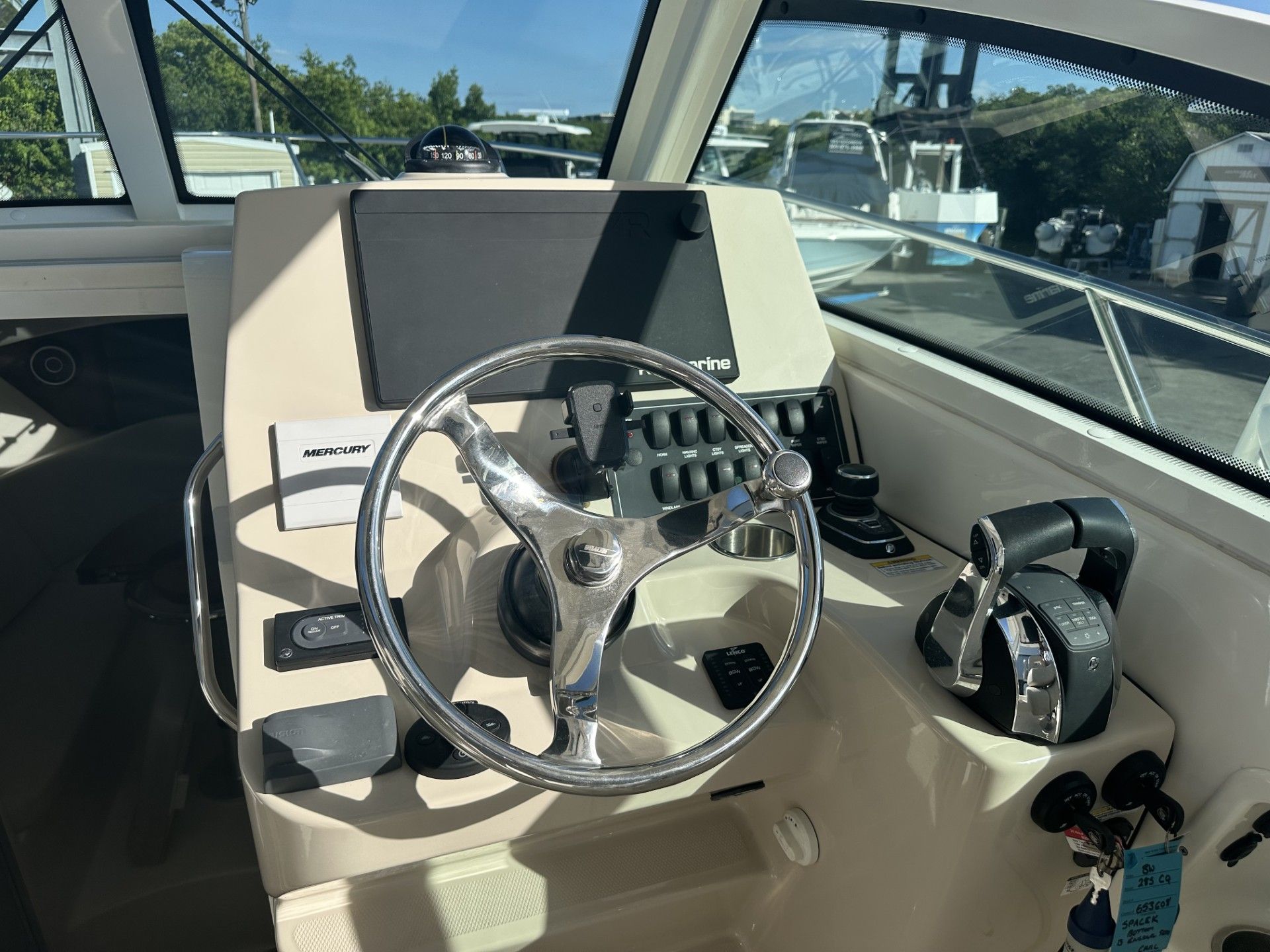 2021 Boston Whaler 285 CONQUEST Image Thumbnail #9