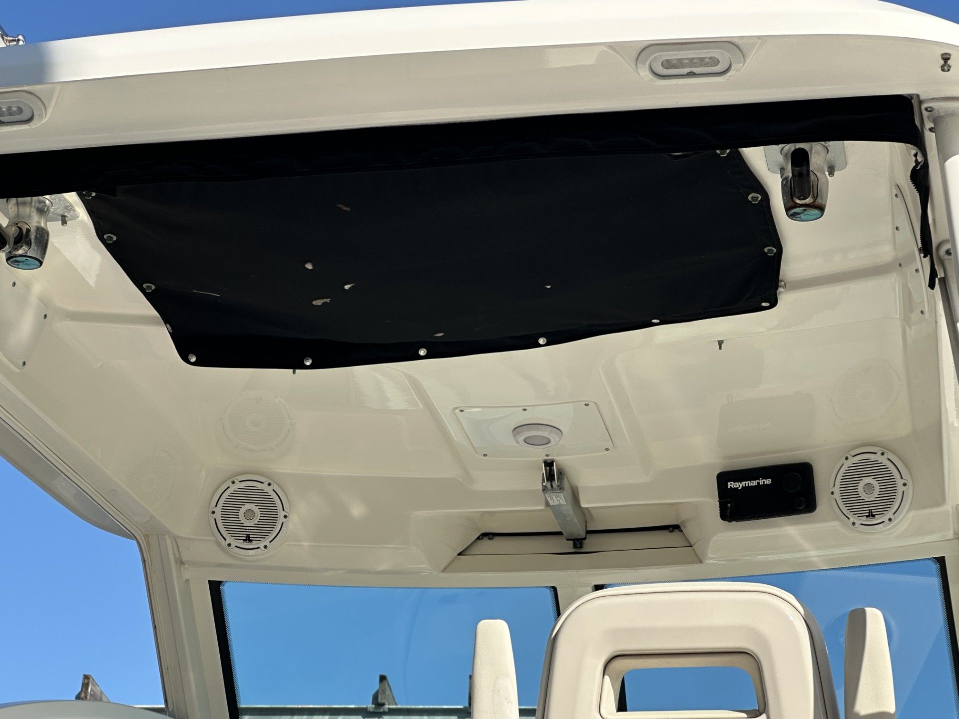 2021 Boston Whaler 285 CONQUEST Image Thumbnail #8