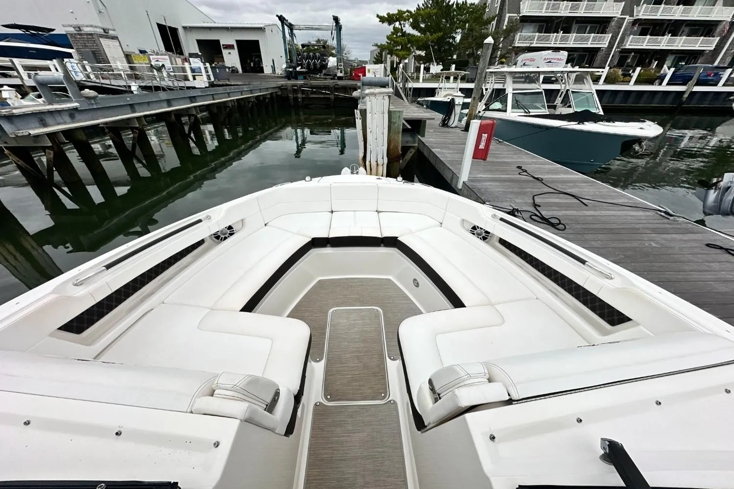 2019 Sea Ray 310 SLX Image Thumbnail #16