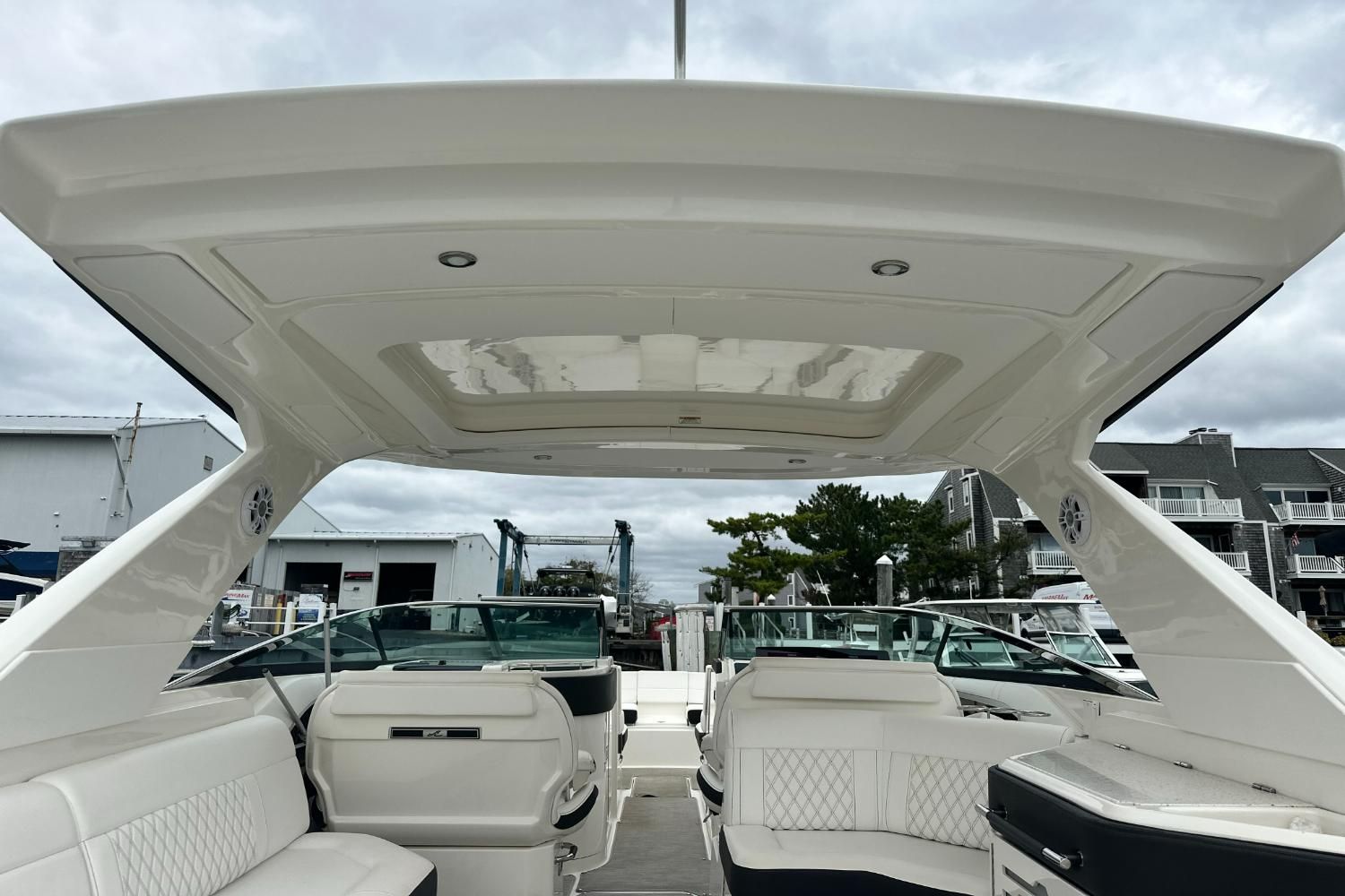 2019 Sea Ray 310 SLX Image Thumbnail #6