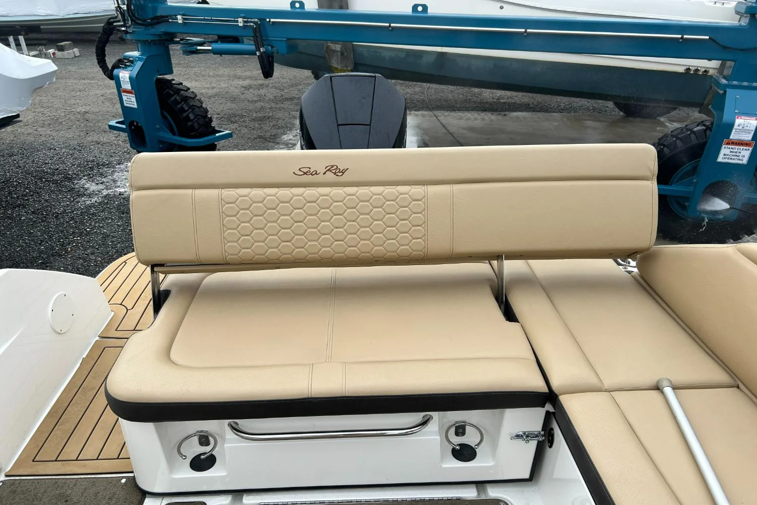 2019 Sea Ray SDX 250 Outboard Image Thumbnail #9