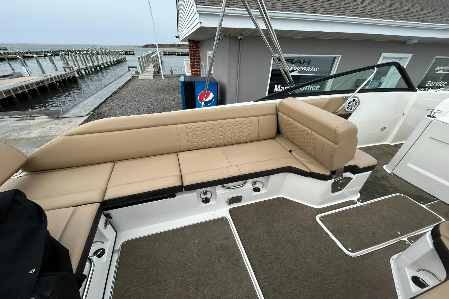 2019 Sea Ray SDX 250 Outboard Image Thumbnail #10