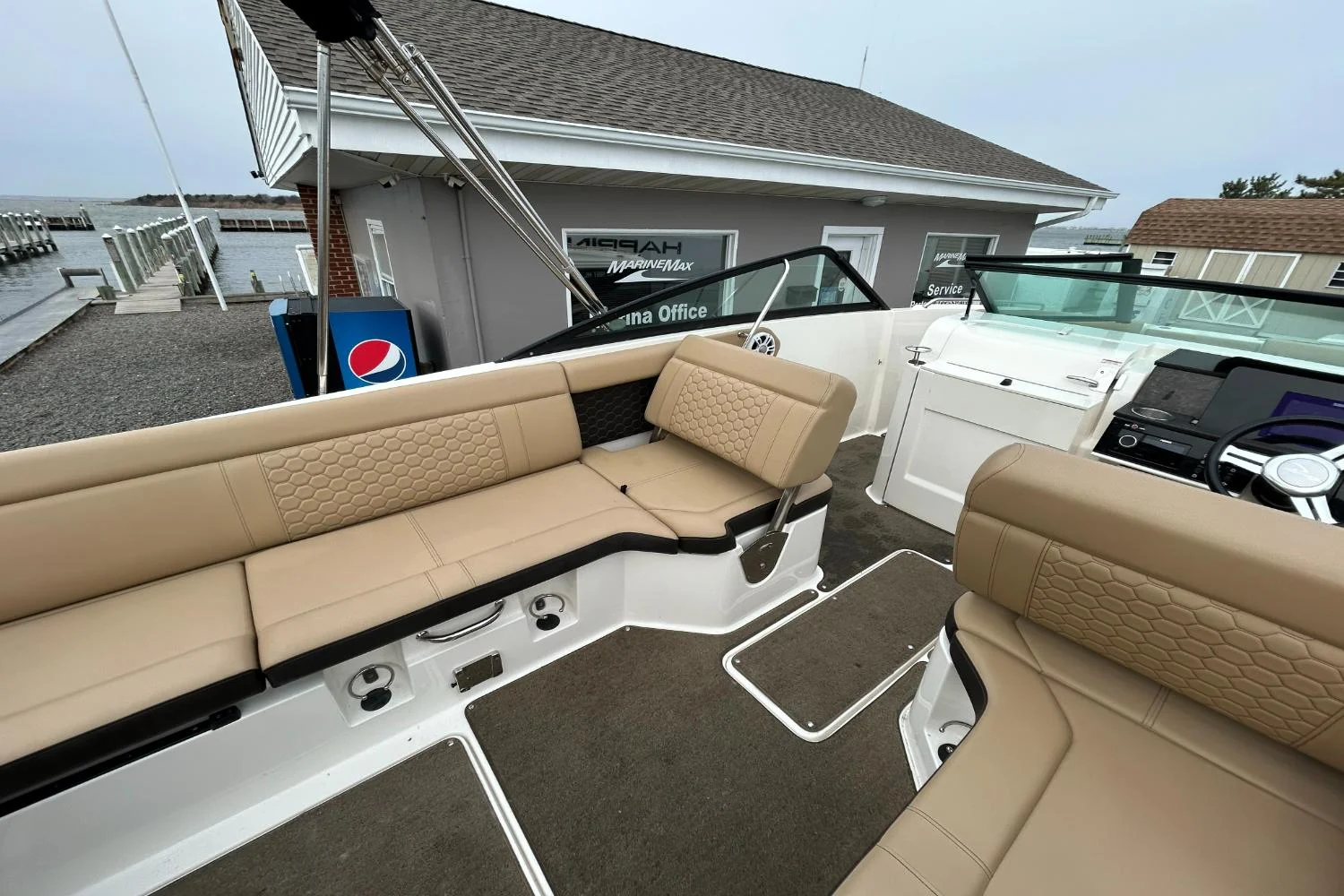 2019 Sea Ray SDX 250 Outboard Image Thumbnail #11