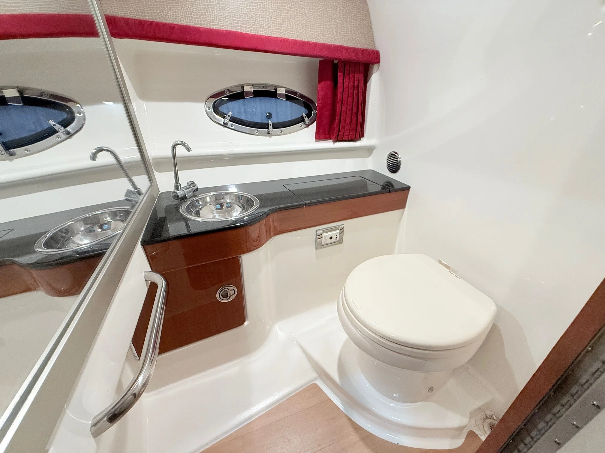 2012 Formula 310 SS Image Thumbnail #16