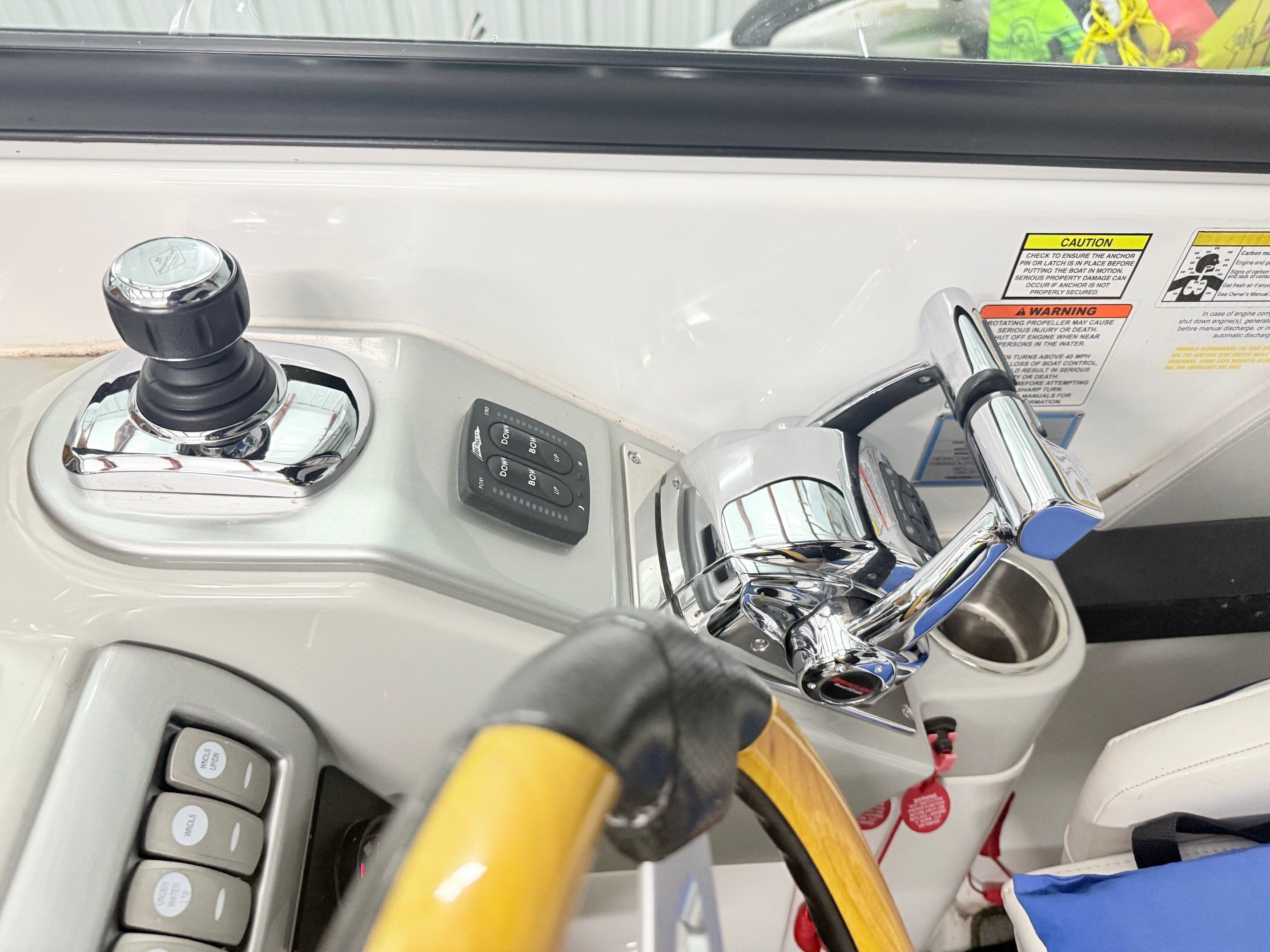 2012 Formula 310 SS Image Thumbnail #10