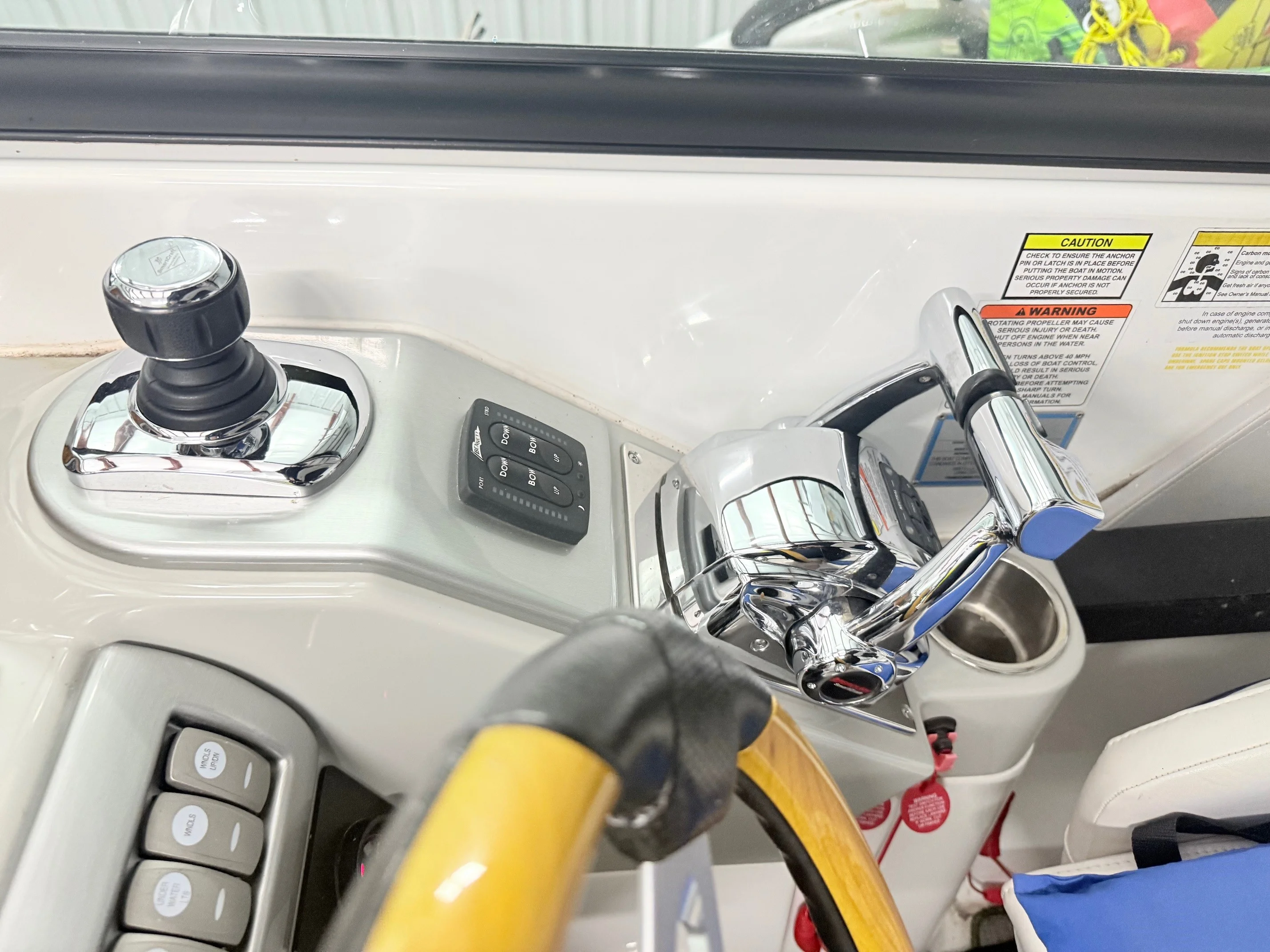 2012 Formula 310 SS Image Thumbnail #10