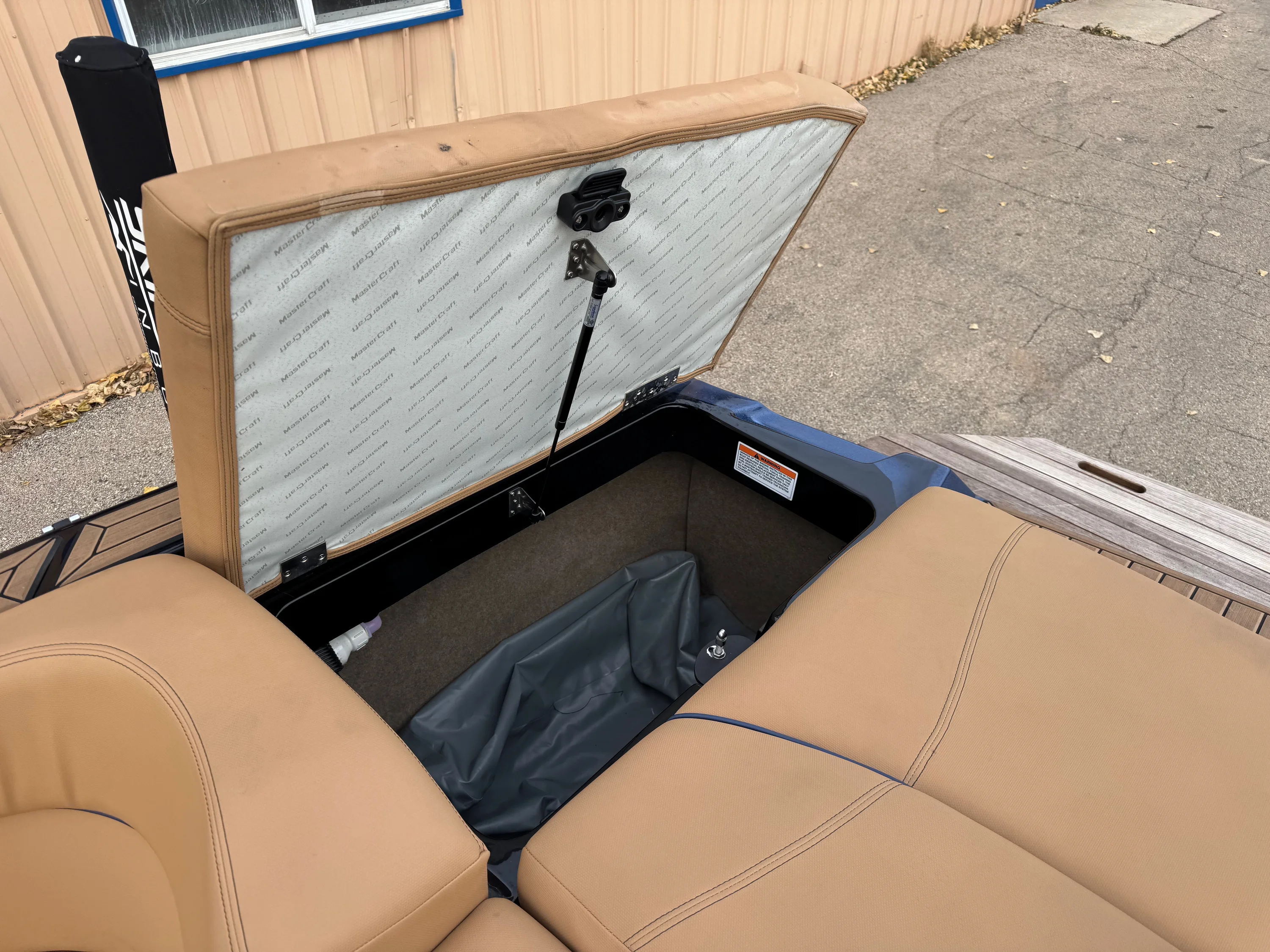 2021 Mastercraft XT 23 Image Thumbnail #2